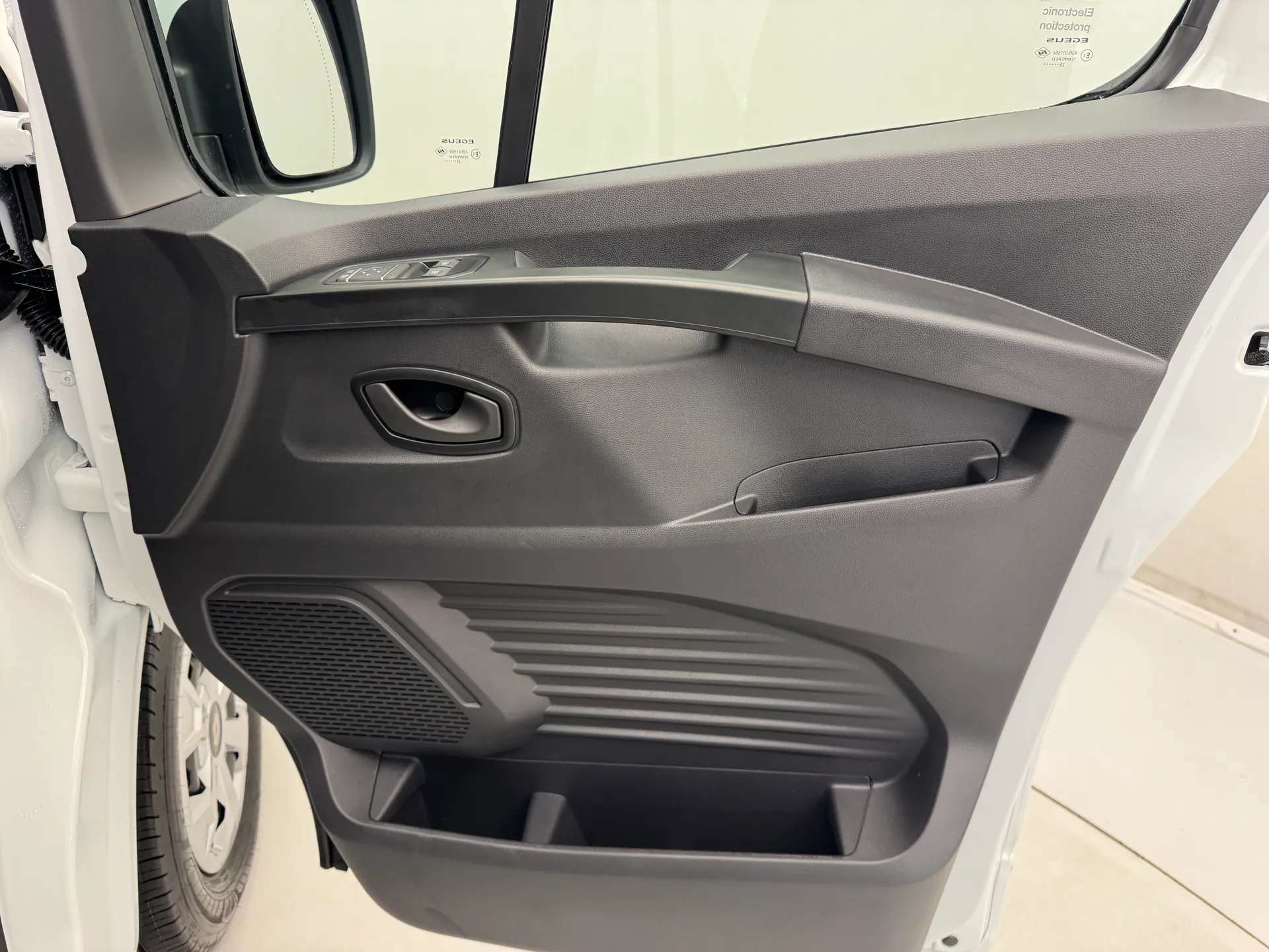 2026 RENAULT TRAFIC 2026 RENAULT TRAFIC