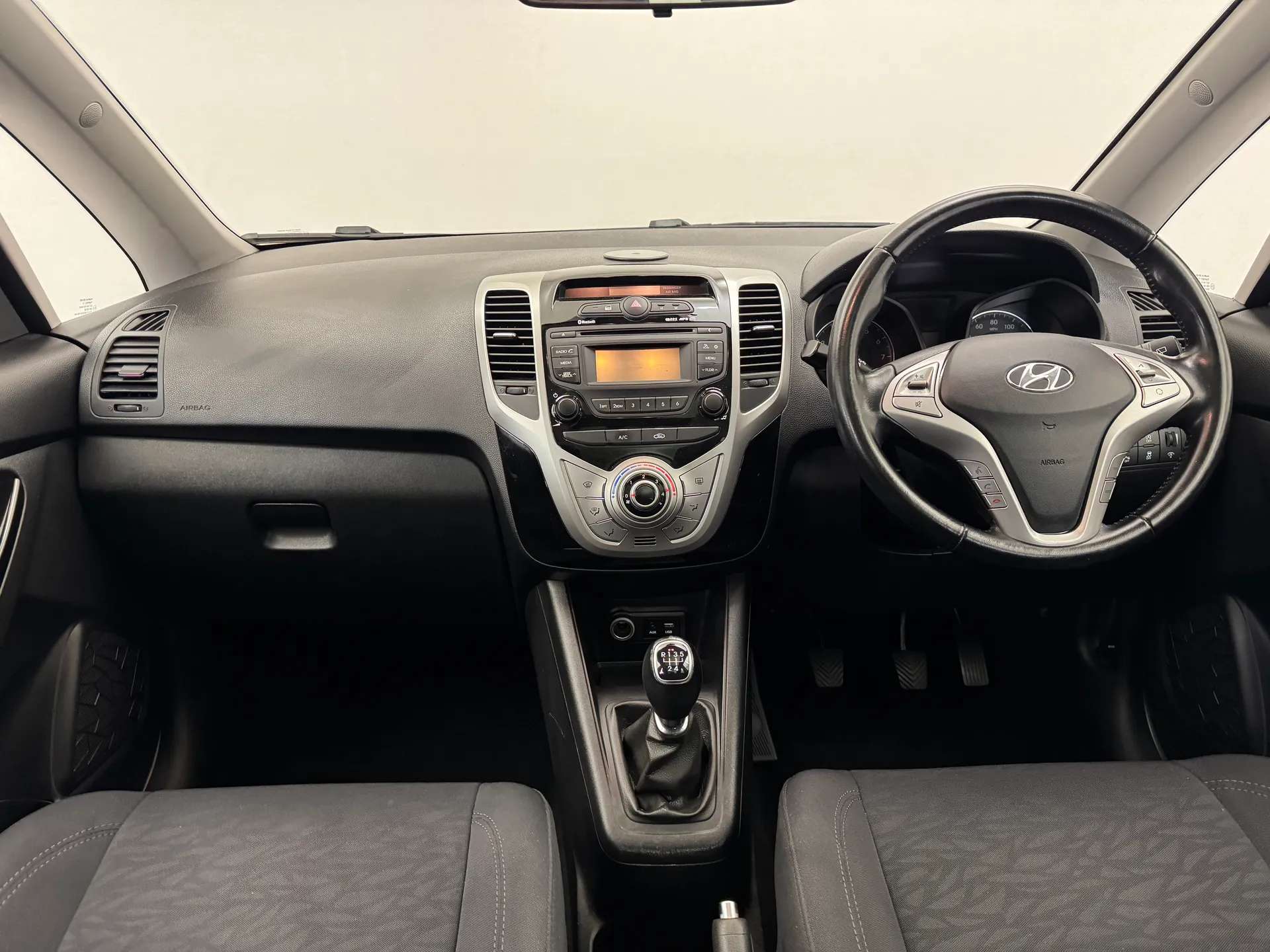 A 2016 HYUNDAI IX20 1.4 Blue Drive Premium 5dr A 2016 HYUNDAI IX20 1.4 Blue Drive Premium 5dr