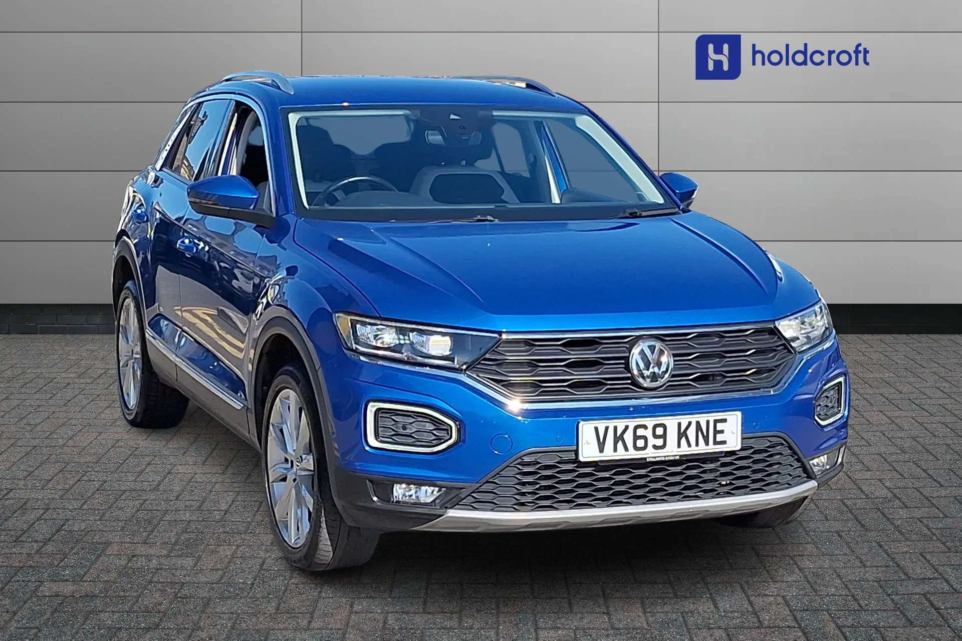 A 2019 VOLKSWAGEN T-ROC 1.5 TSI EVO SEL 5dr DSG A 2019 VOLKSWAGEN T-ROC 1.5 TSI EVO SEL 5dr DSG
