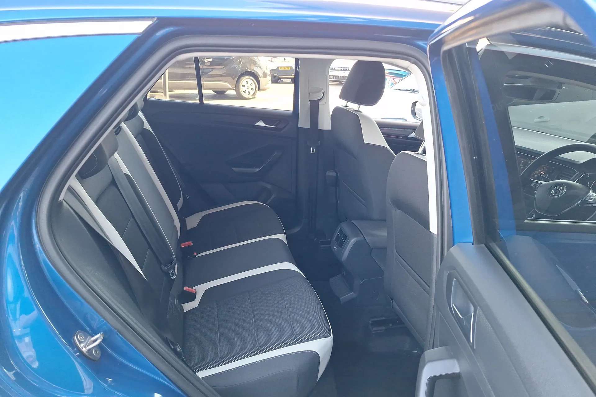 2019 VOLKSWAGEN T-ROC 2019 VOLKSWAGEN T-ROC