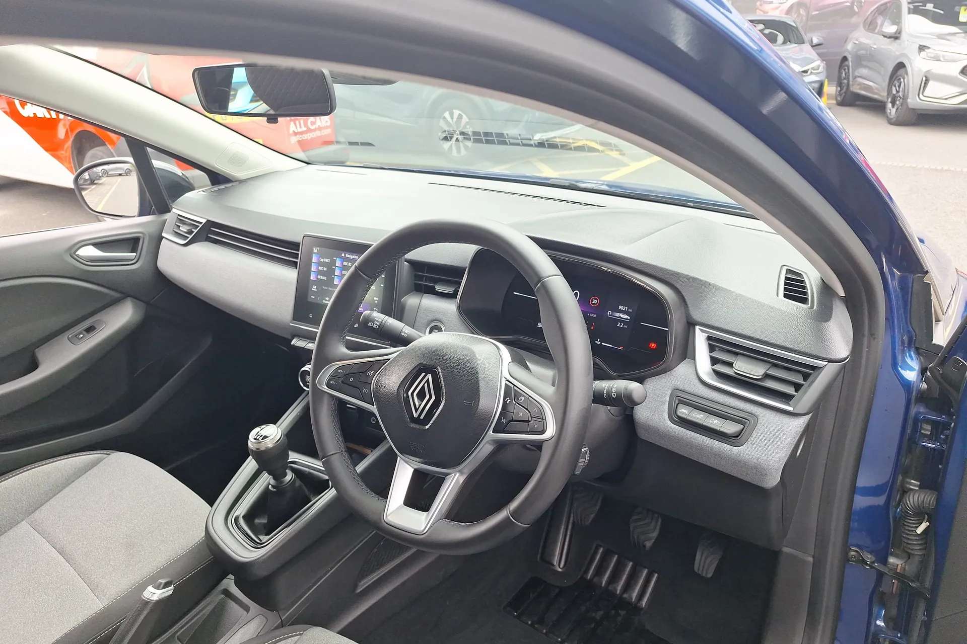 2024 RENAULT CLIO 2024 RENAULT CLIO