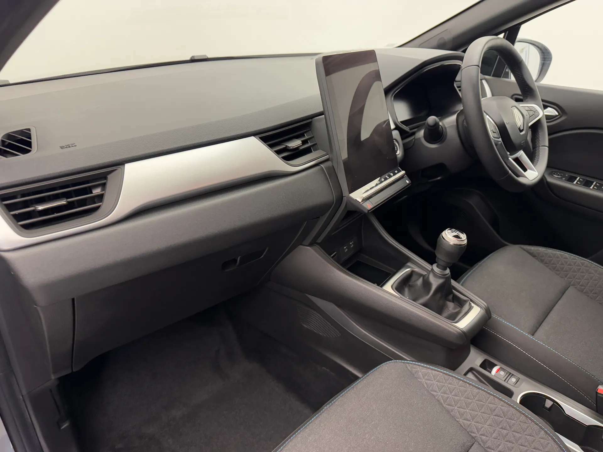 2025 RENAULT CAPTUR 2025 RENAULT CAPTUR