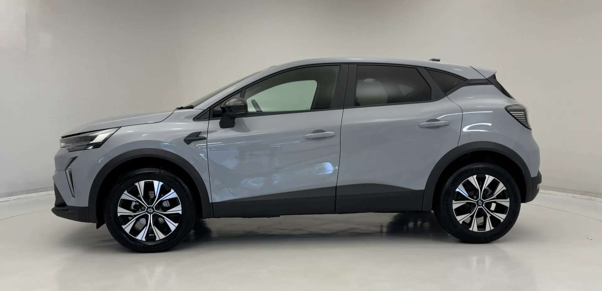 2025 RENAULT CAPTUR 2025 RENAULT CAPTUR