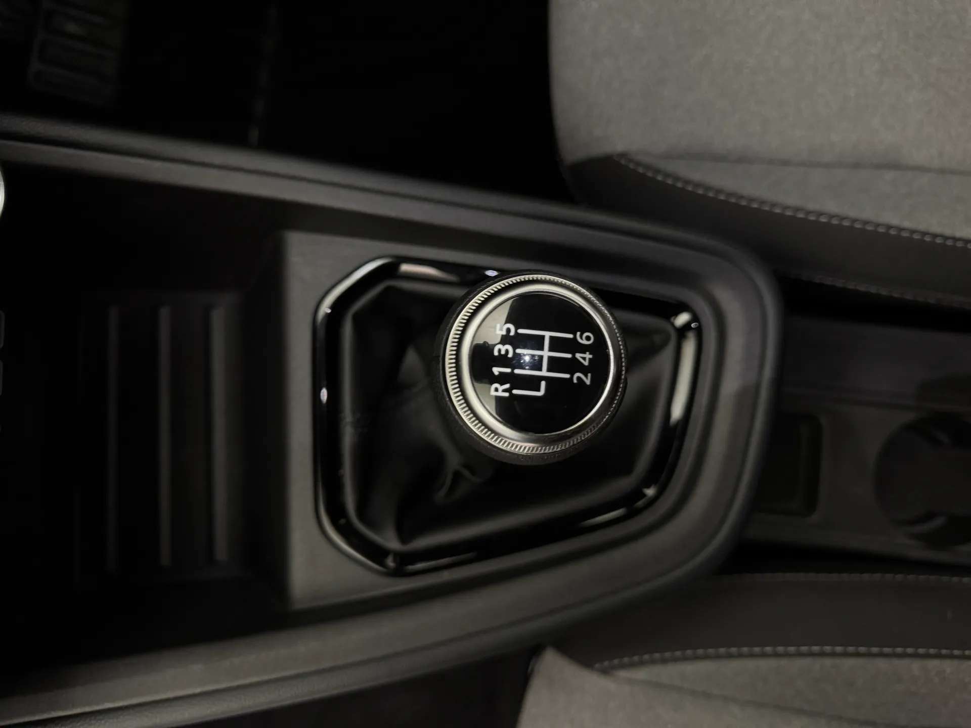 2024 RENAULT CLIO 2024 RENAULT CLIO