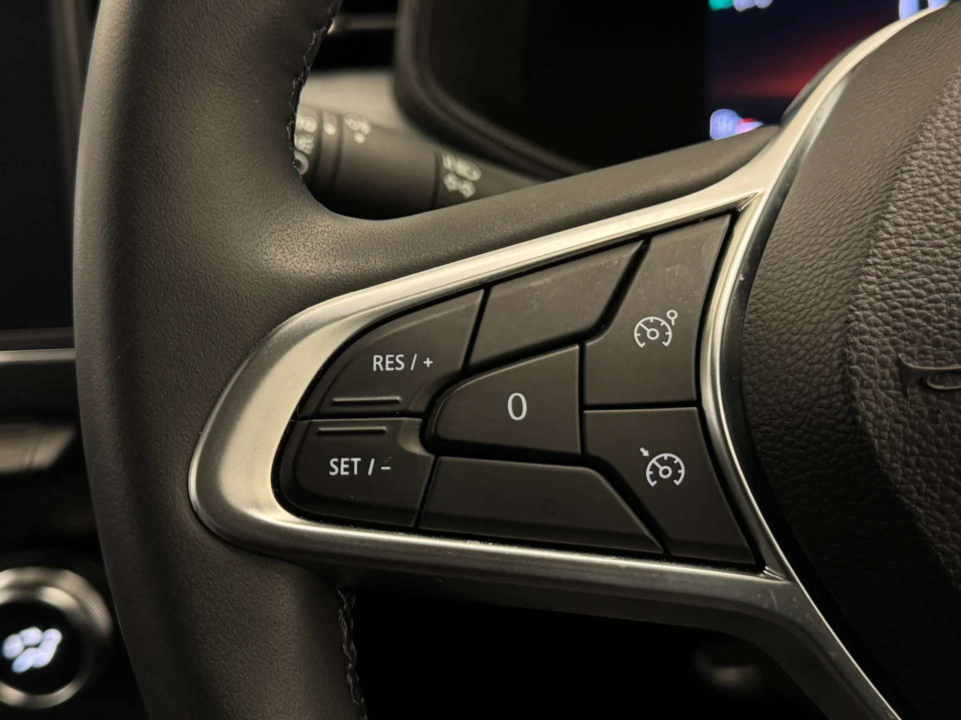 2024 RENAULT CLIO 2024 RENAULT CLIO