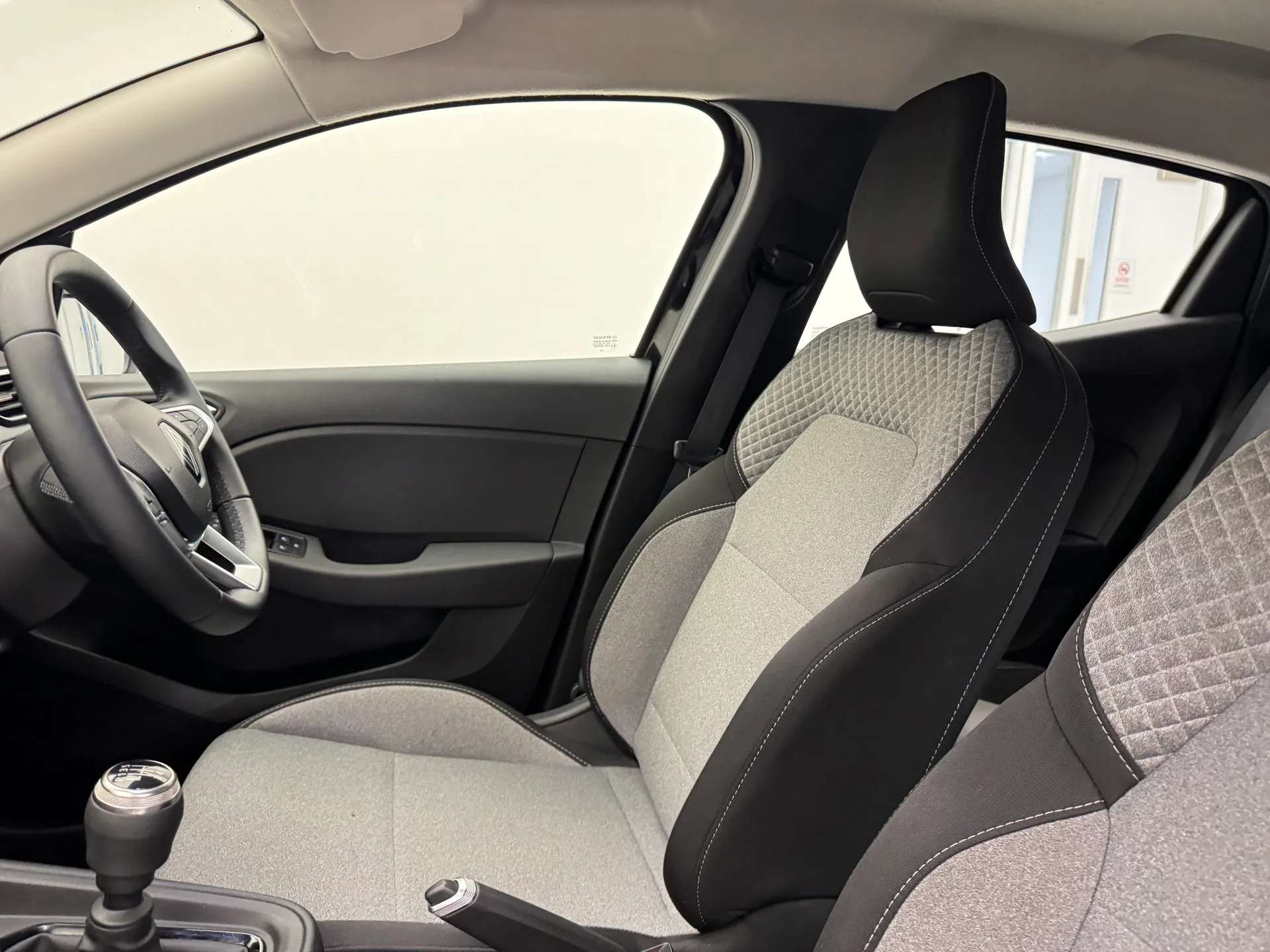 2024 RENAULT CLIO 2024 RENAULT CLIO