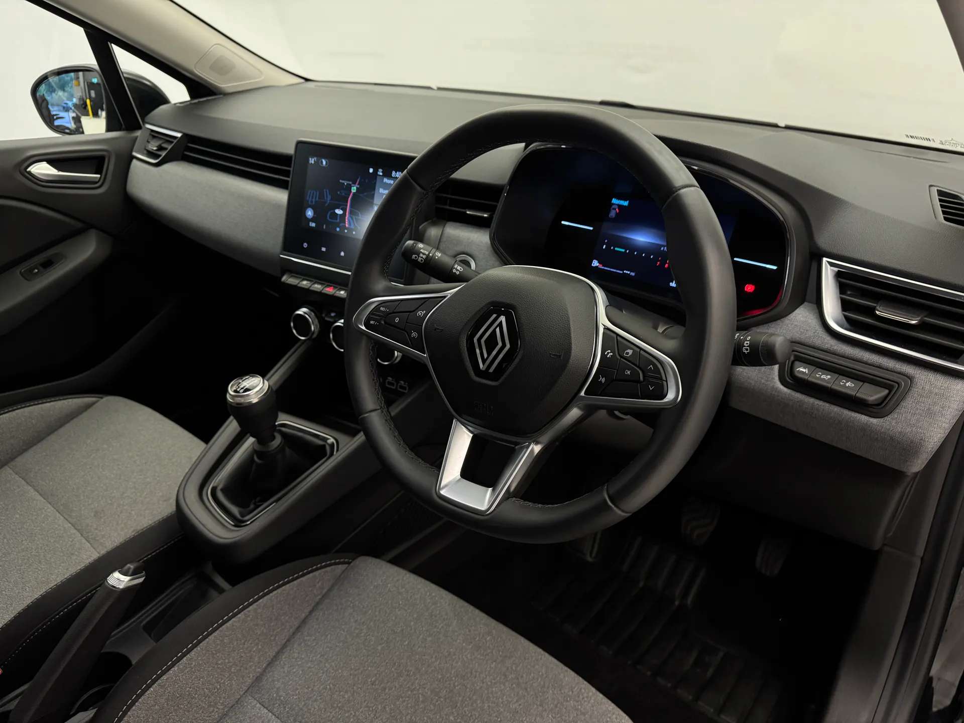 2024 RENAULT CLIO 2024 RENAULT CLIO