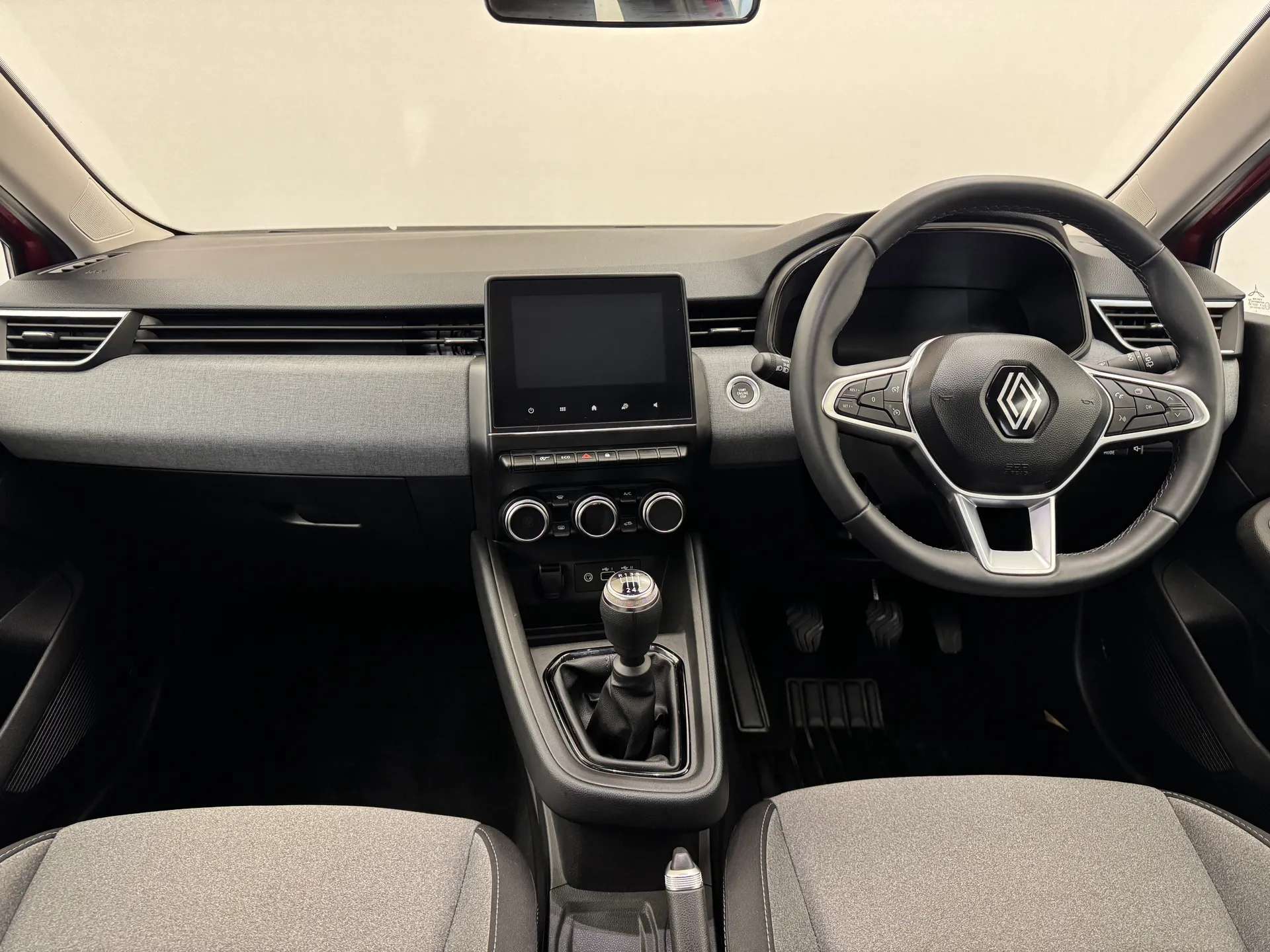 2024 RENAULT CLIO 2024 RENAULT CLIO