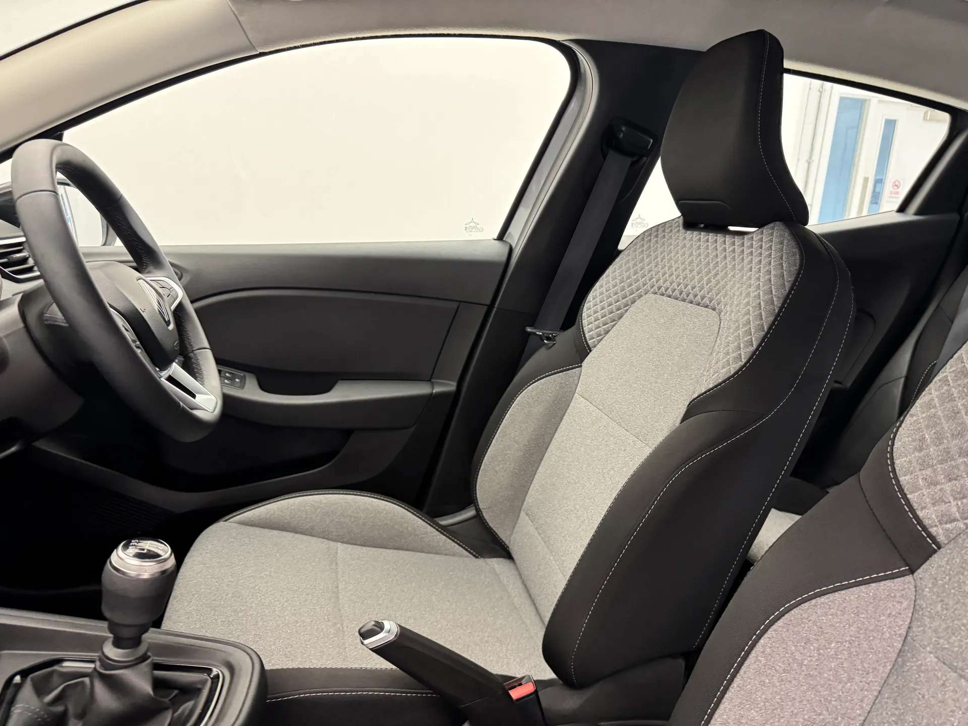 2024 RENAULT CLIO 2024 RENAULT CLIO