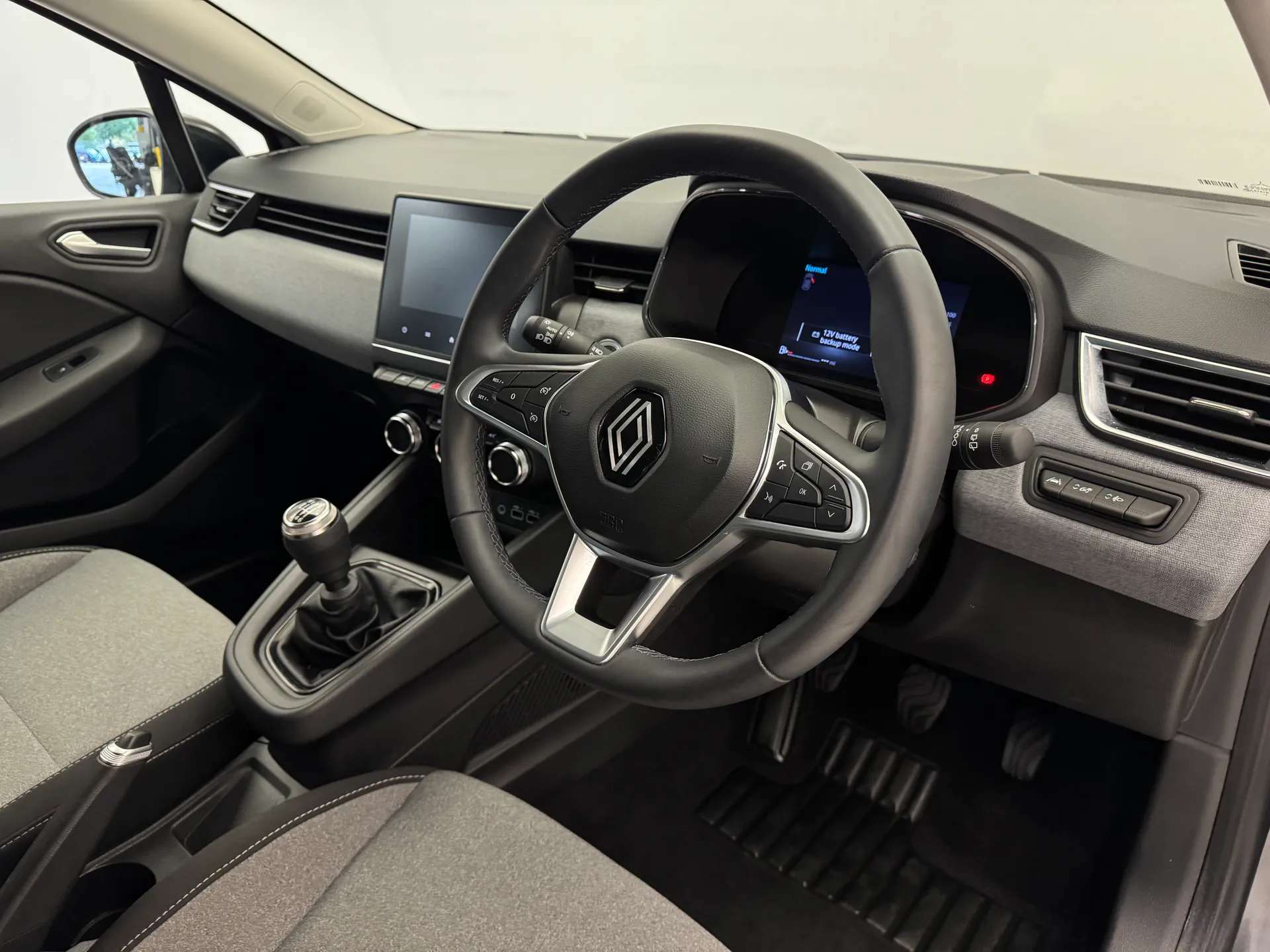 2024 RENAULT CLIO 2024 RENAULT CLIO