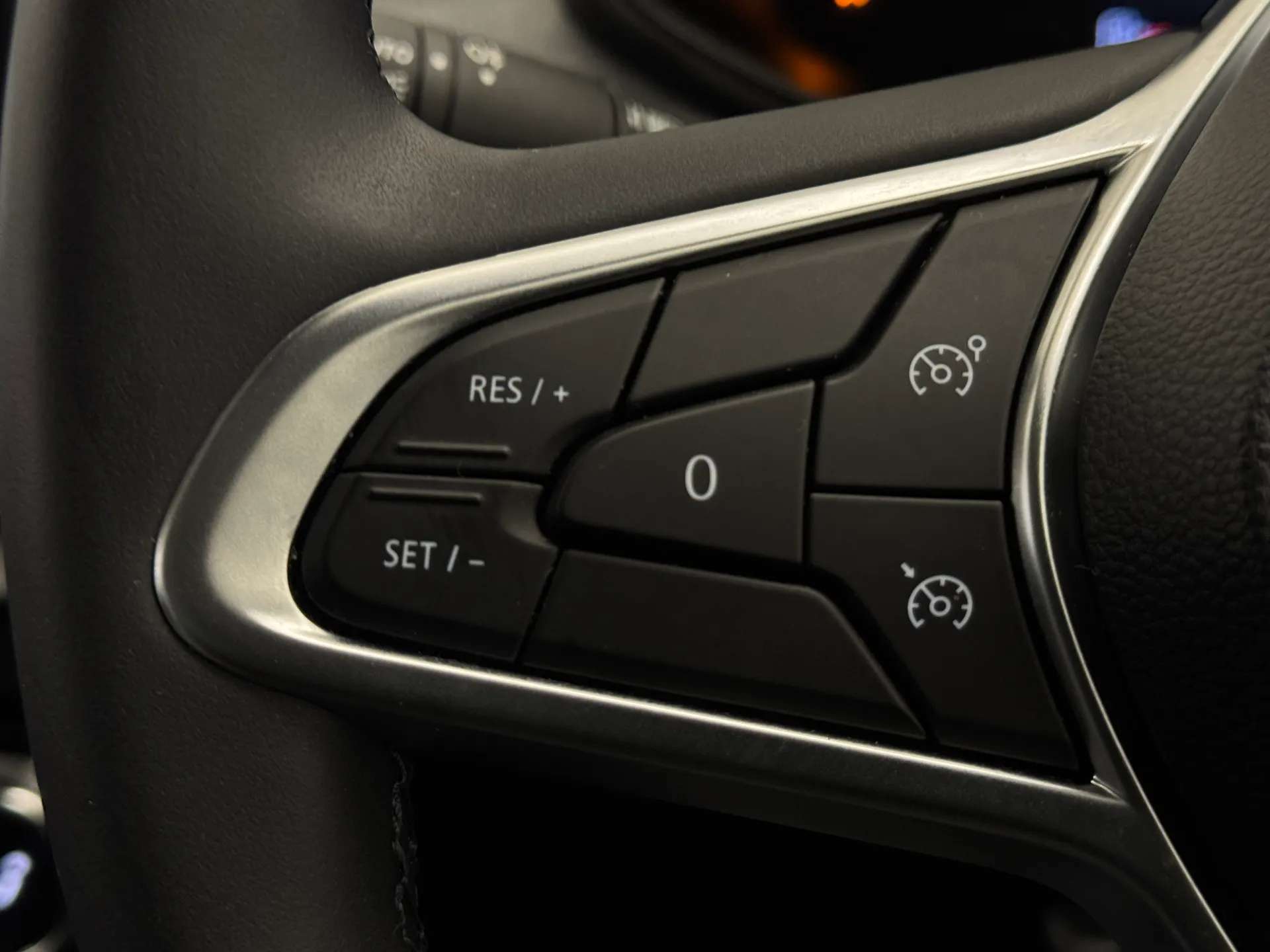 2024 RENAULT CLIO 2024 RENAULT CLIO