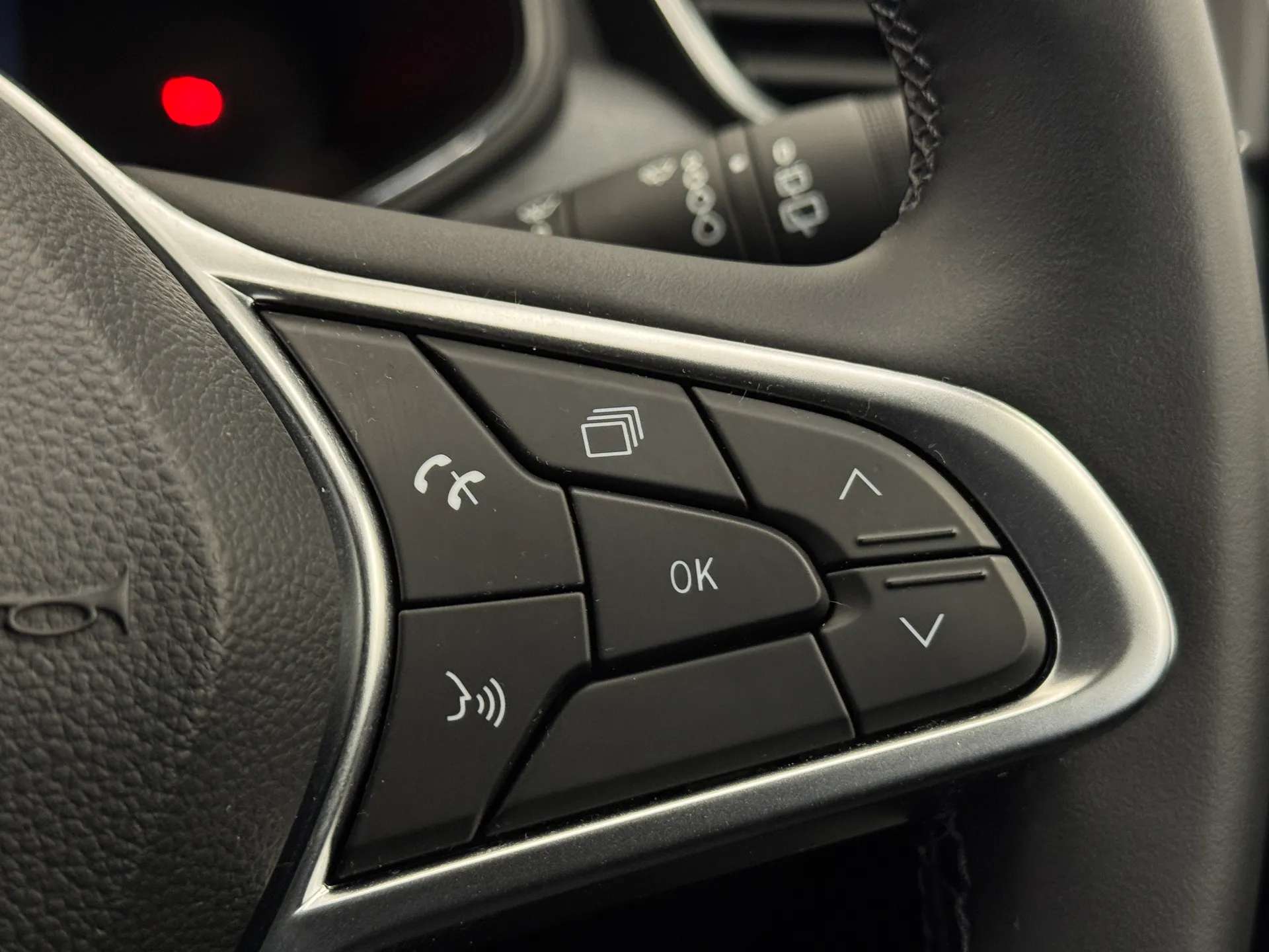 2024 RENAULT CLIO 2024 RENAULT CLIO