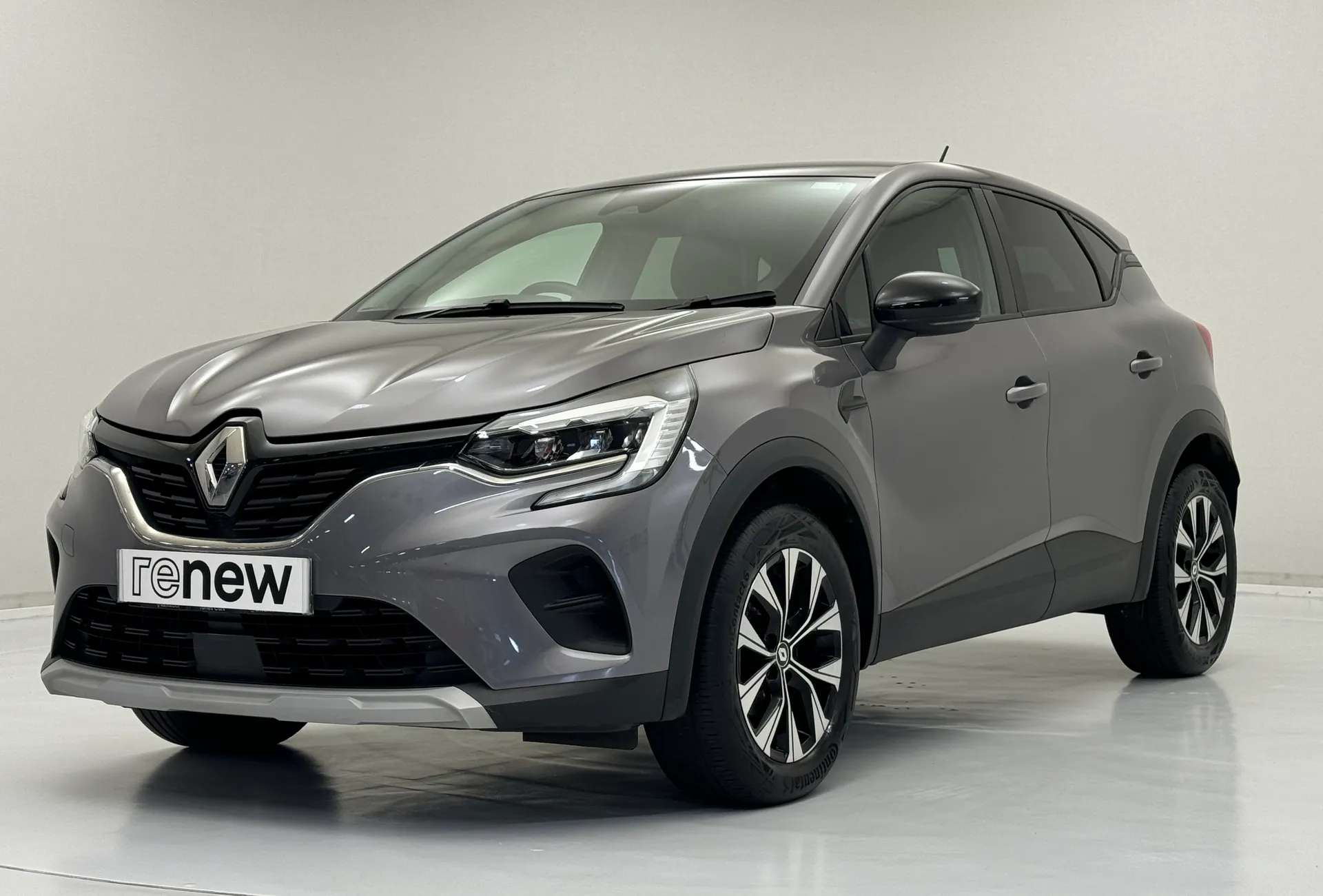 A 2022 RENAULT CAPTUR 1.3 Mild hybrid 140 Evolution 5dr A 2022 RENAULT CAPTUR 1.3 Mild hybrid 140 Evolution 5dr
