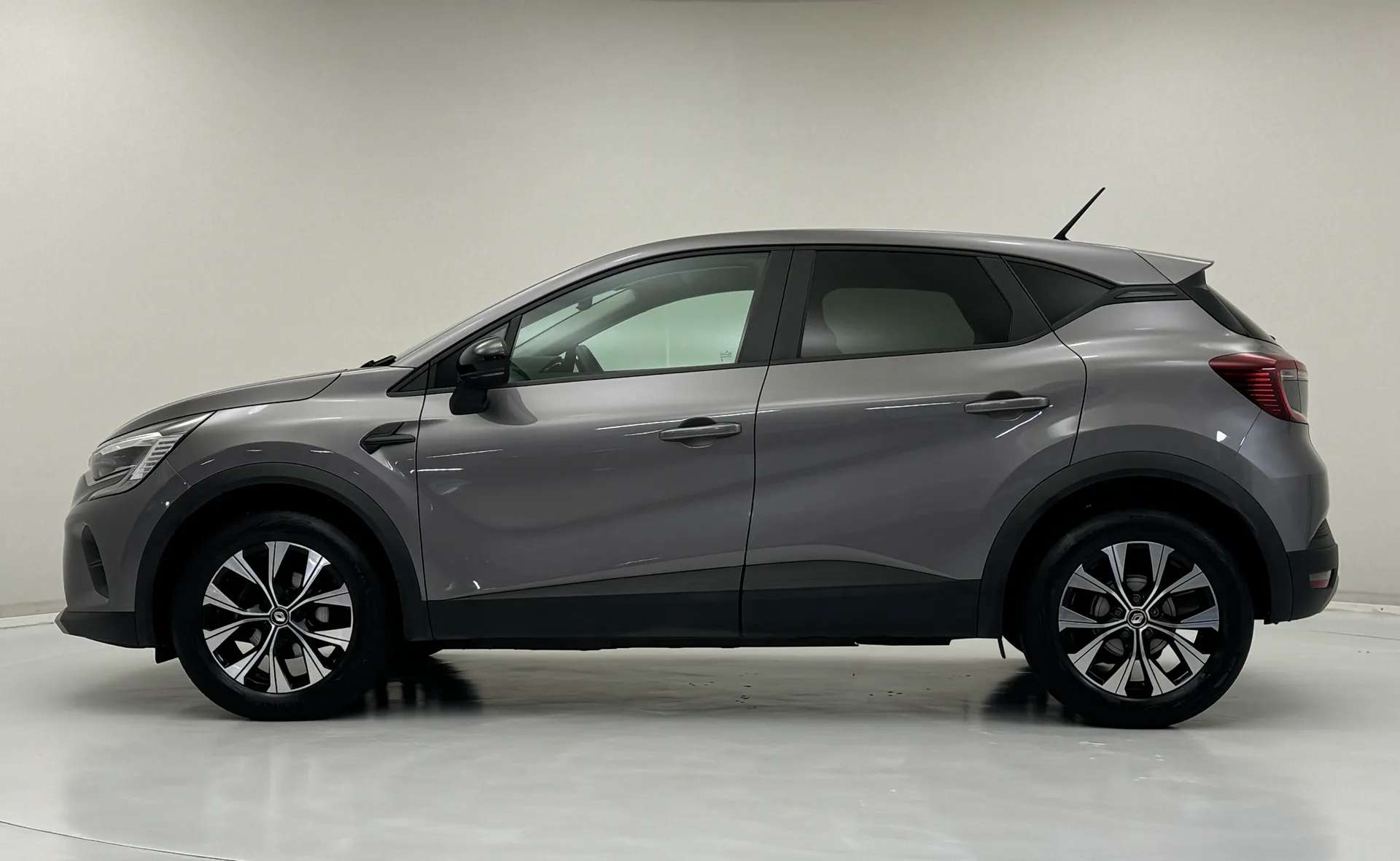 2022 RENAULT CAPTUR 2022 RENAULT CAPTUR