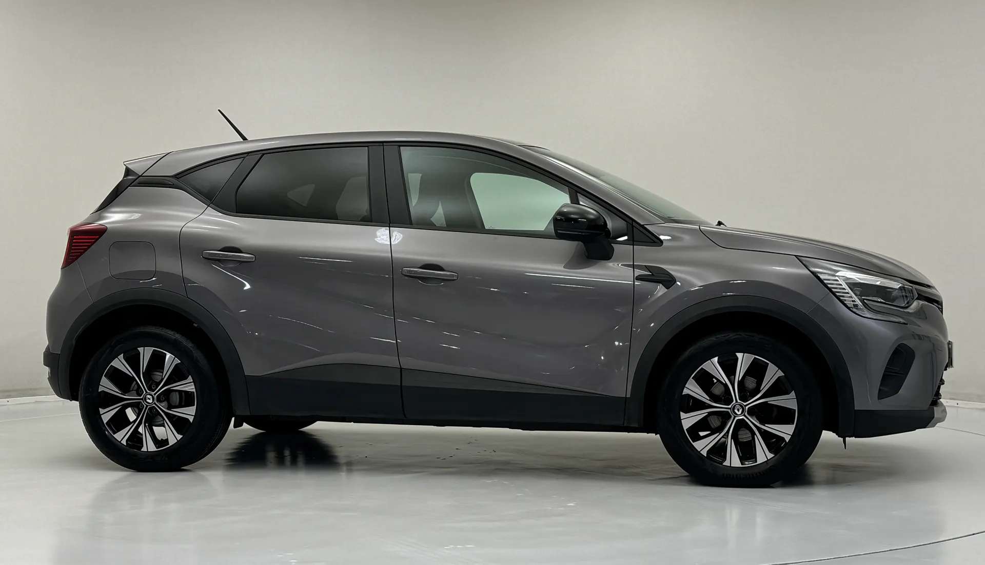 2022 RENAULT CAPTUR 2022 RENAULT CAPTUR