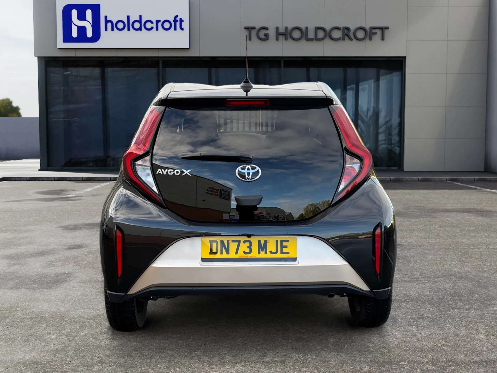 A 2023 TOYOTA AYGO X 1.0 VVT-i Edge 5dr A 2023 TOYOTA AYGO X 1.0 VVT-i Edge 5dr