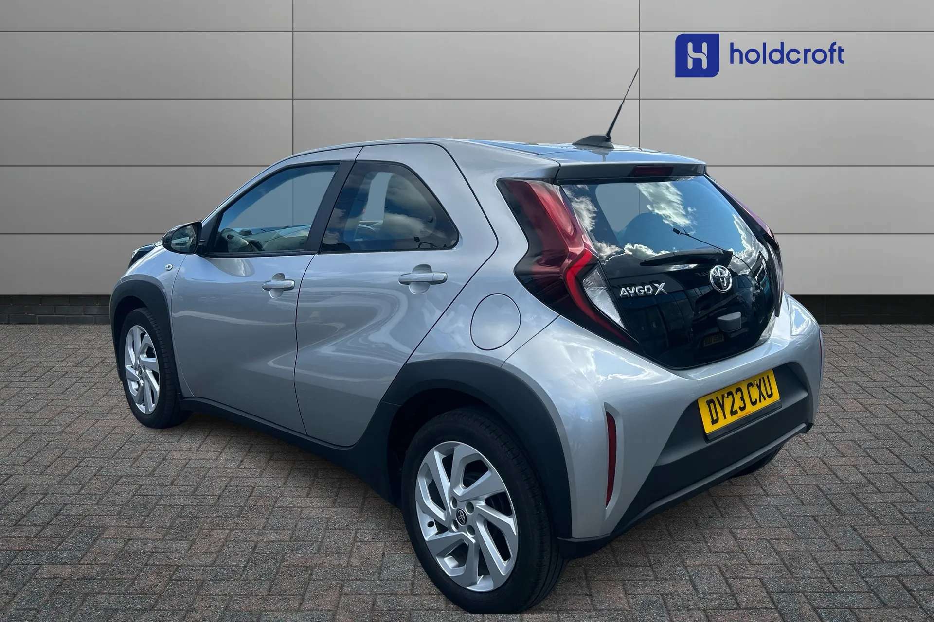 A 2023 TOYOTA AYGO X 1.0 VVT-i Pure 5dr A 2023 TOYOTA AYGO X 1.0 VVT-i Pure 5dr