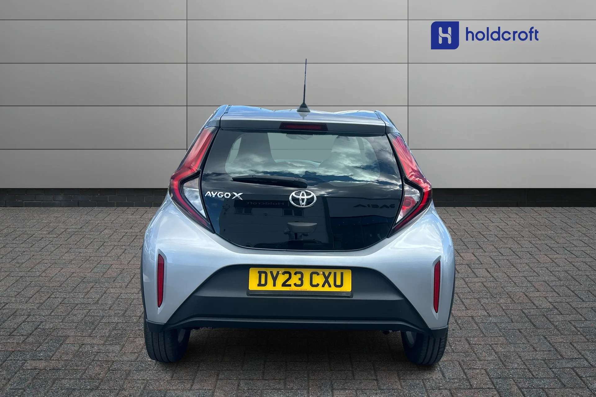2023 TOYOTA AYGO X 2023 TOYOTA AYGO X