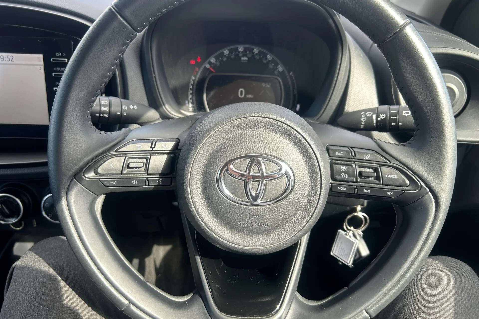 2023 TOYOTA AYGO X 2023 TOYOTA AYGO X