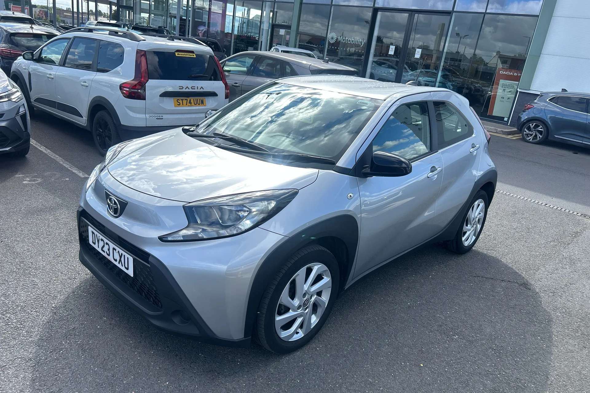 2023 TOYOTA AYGO X 2023 TOYOTA AYGO X