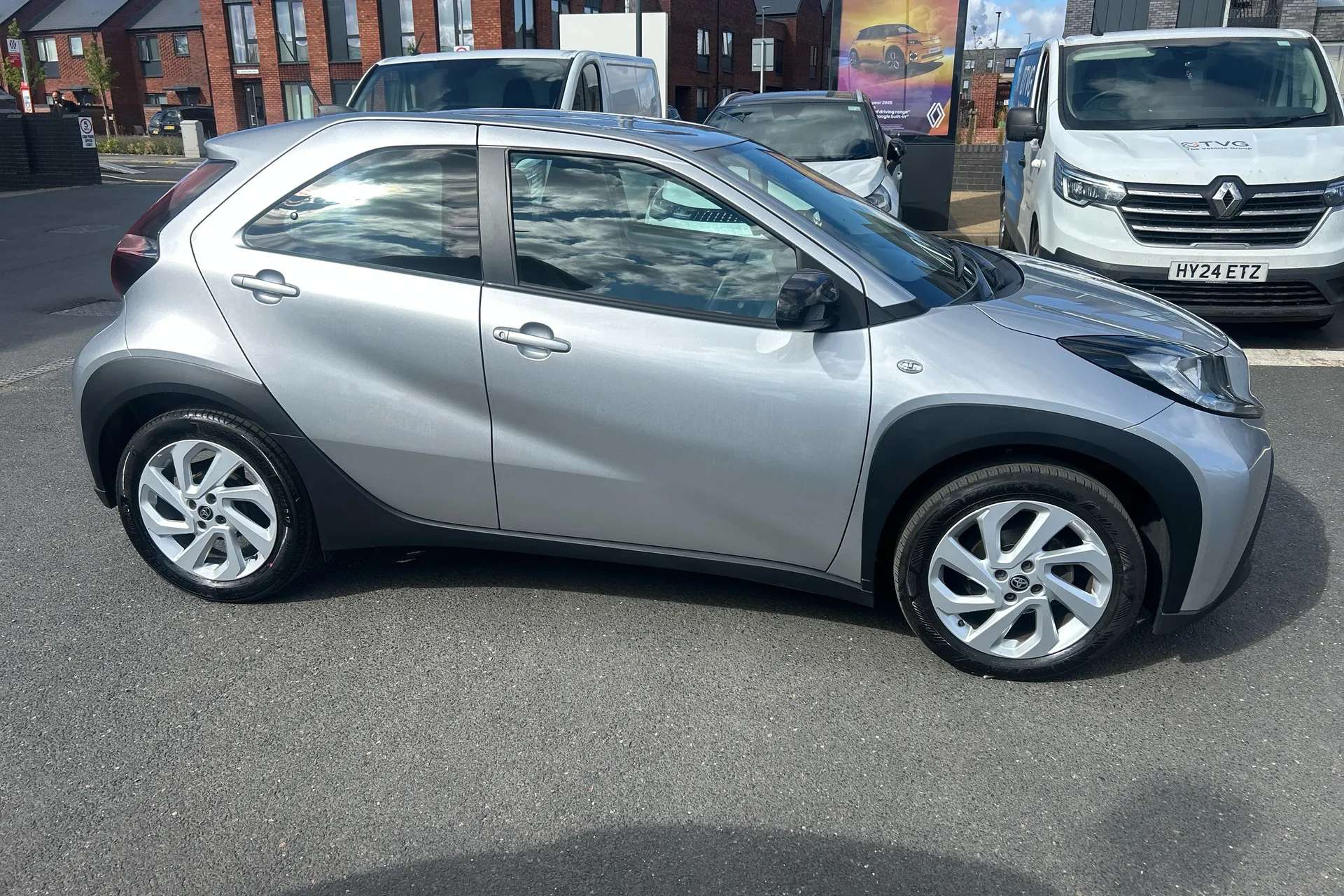 2023 TOYOTA AYGO X 2023 TOYOTA AYGO X