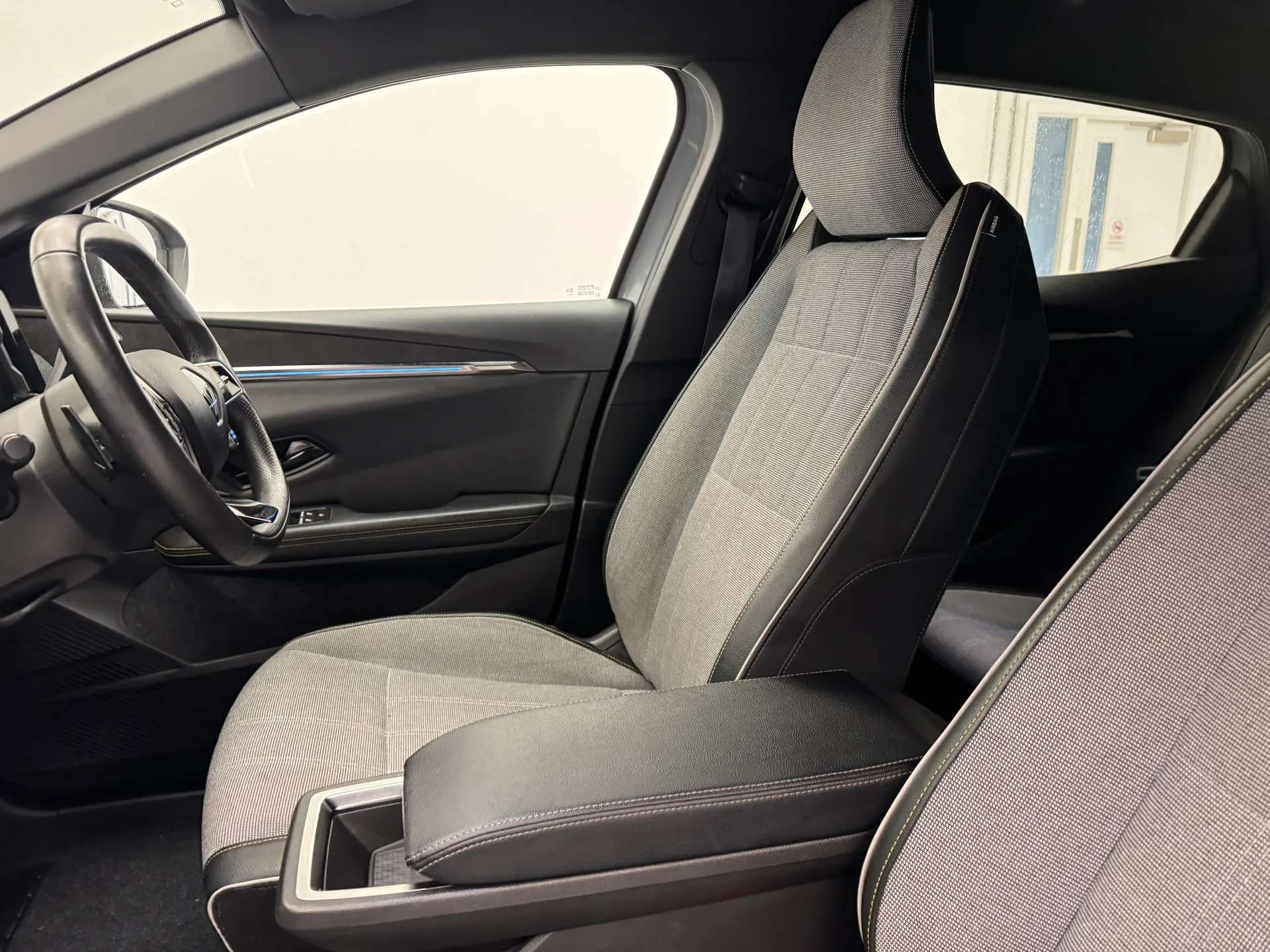 2023 RENAULT MEGANE E-TECH 2023 RENAULT MEGANE E-TECH