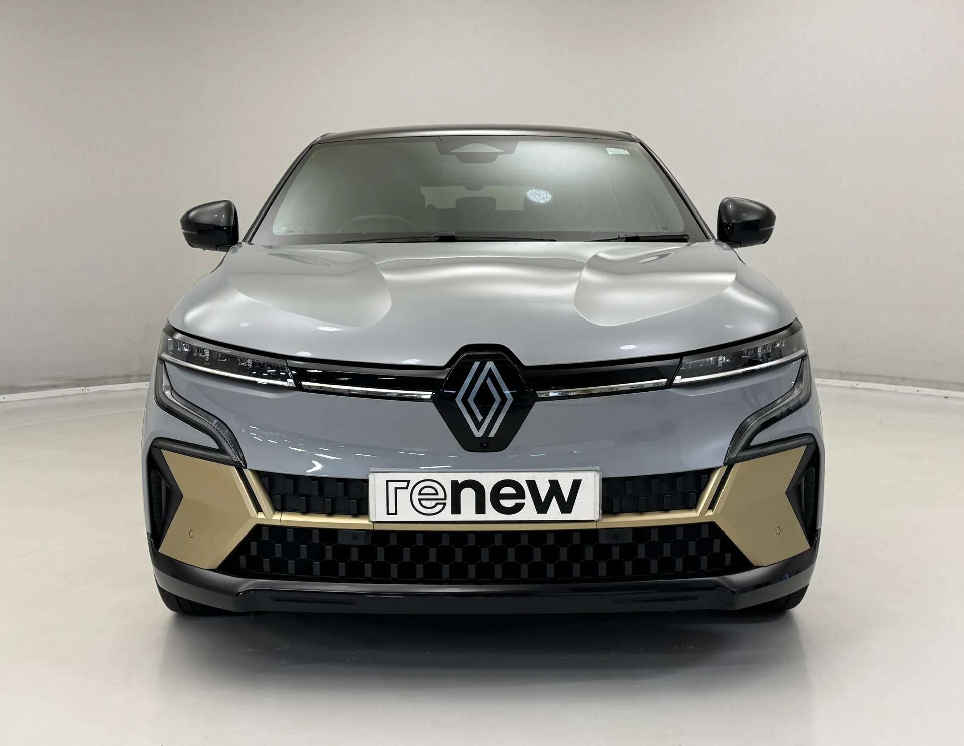 A 2022 RENAULT MEGANE E-TECH EV60 160kW Launch Edition 60kWh OC 5dr Auto A 2022 RENAULT MEGANE E-TECH EV60 160kW Launch Edition 60kWh OC 5dr Auto