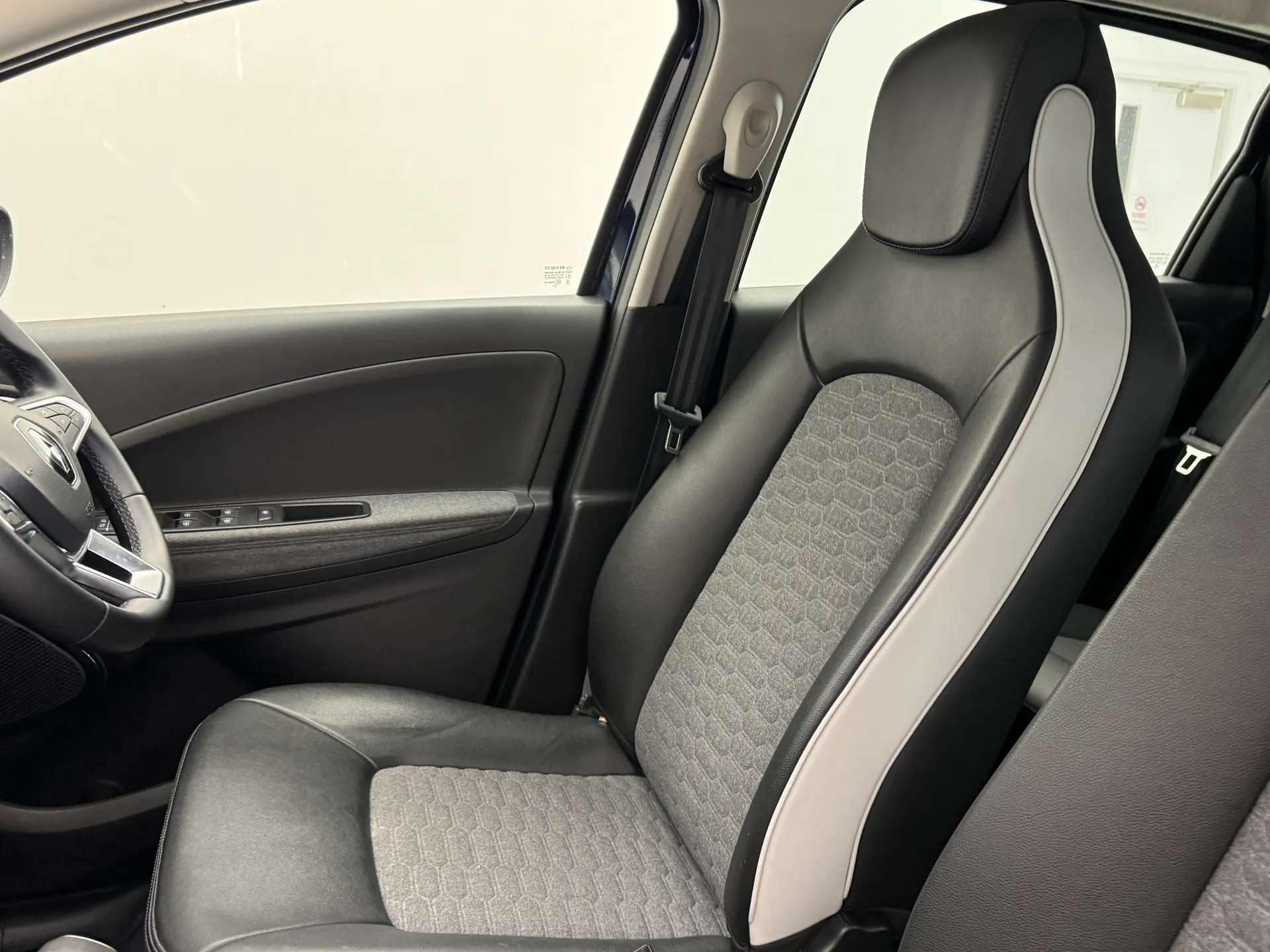 2021 RENAULT ZOE 2021 RENAULT ZOE