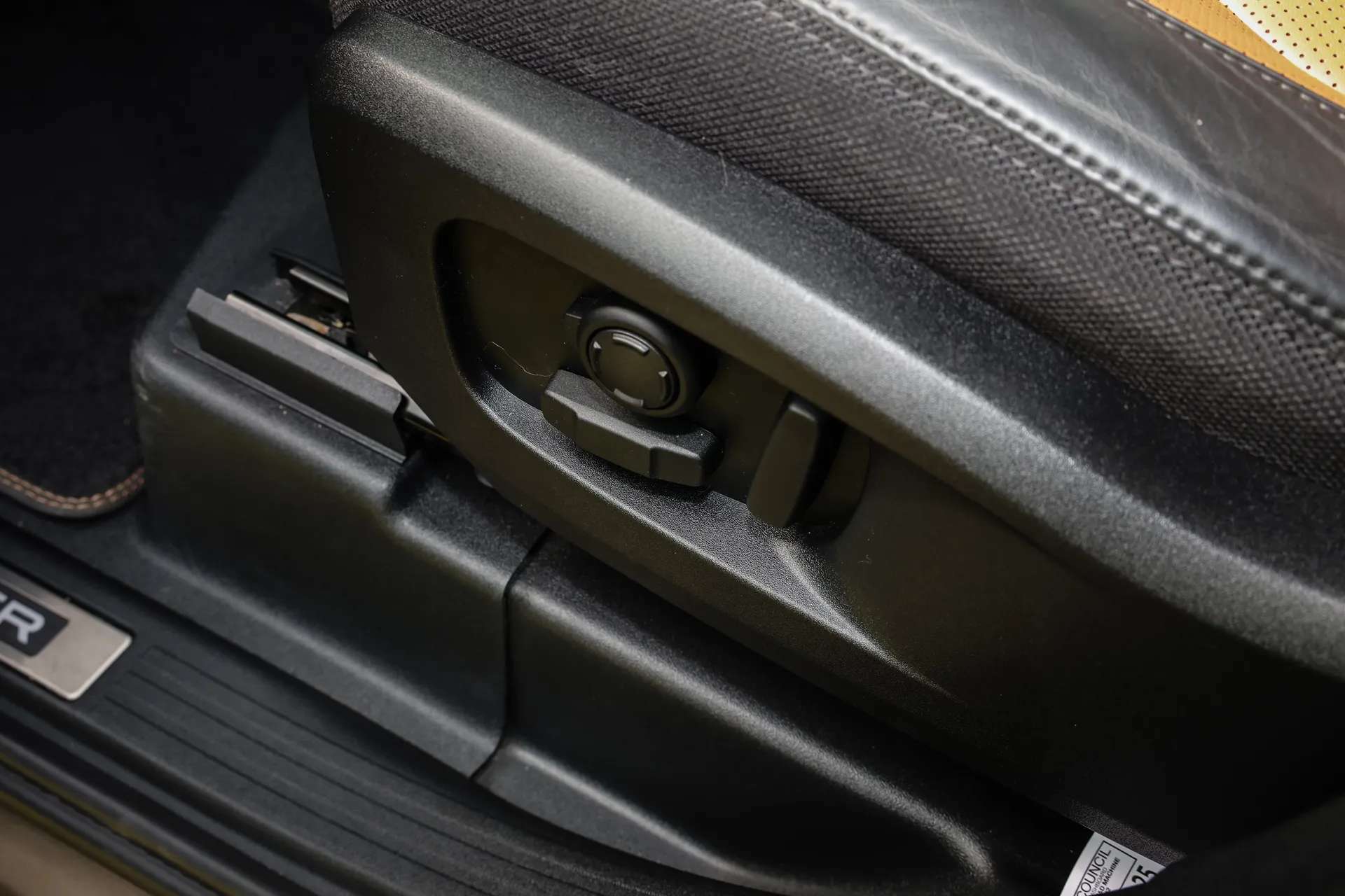 2020 LAND ROVER DEFENDER 2020 LAND ROVER DEFENDER