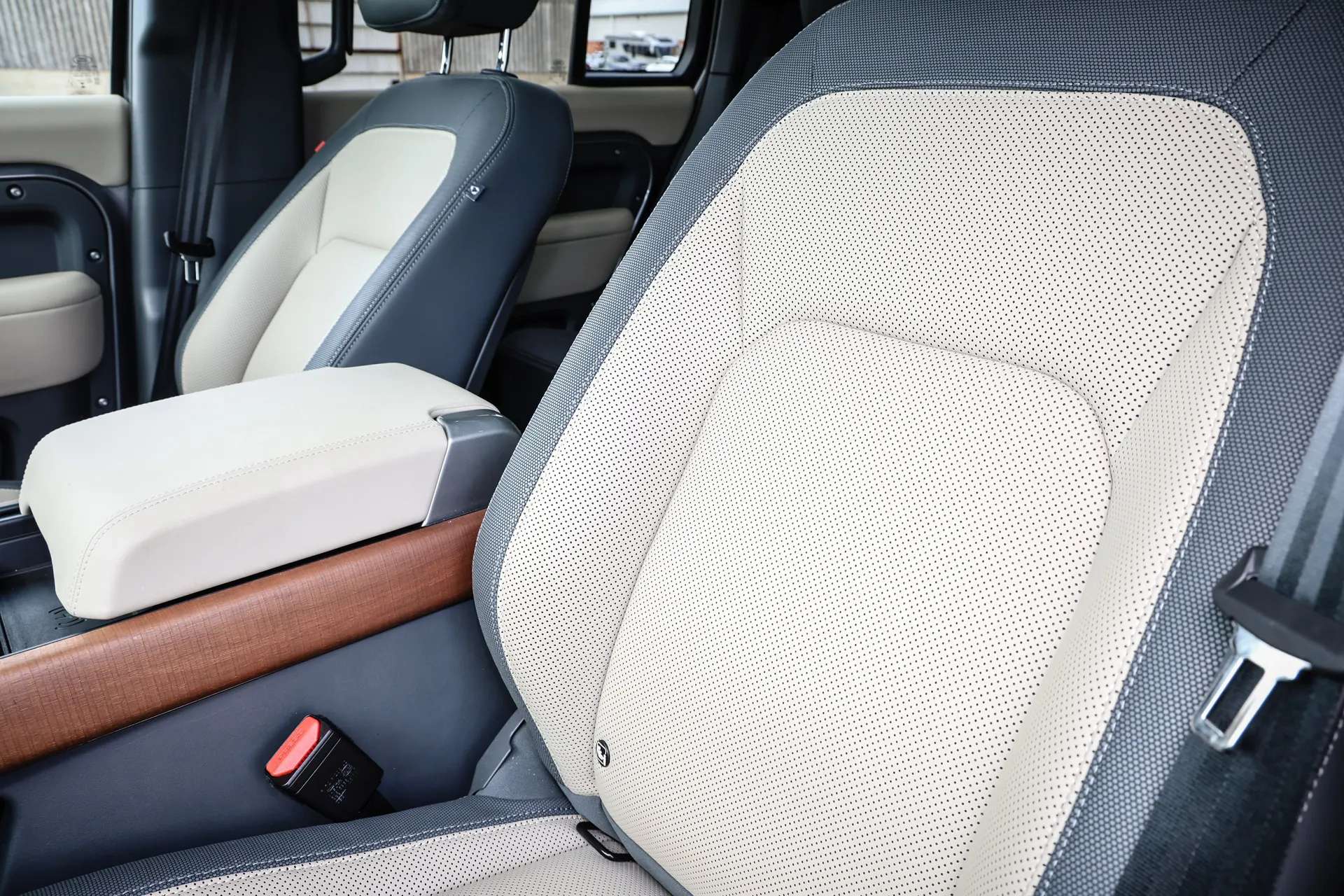 2024 LAND ROVER DEFENDER 2024 LAND ROVER DEFENDER