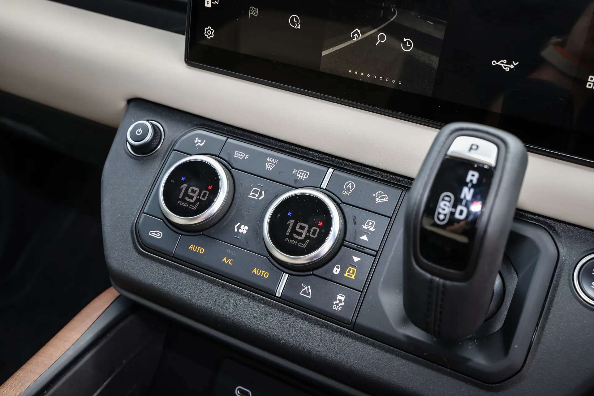 2024 LAND ROVER DEFENDER 2024 LAND ROVER DEFENDER