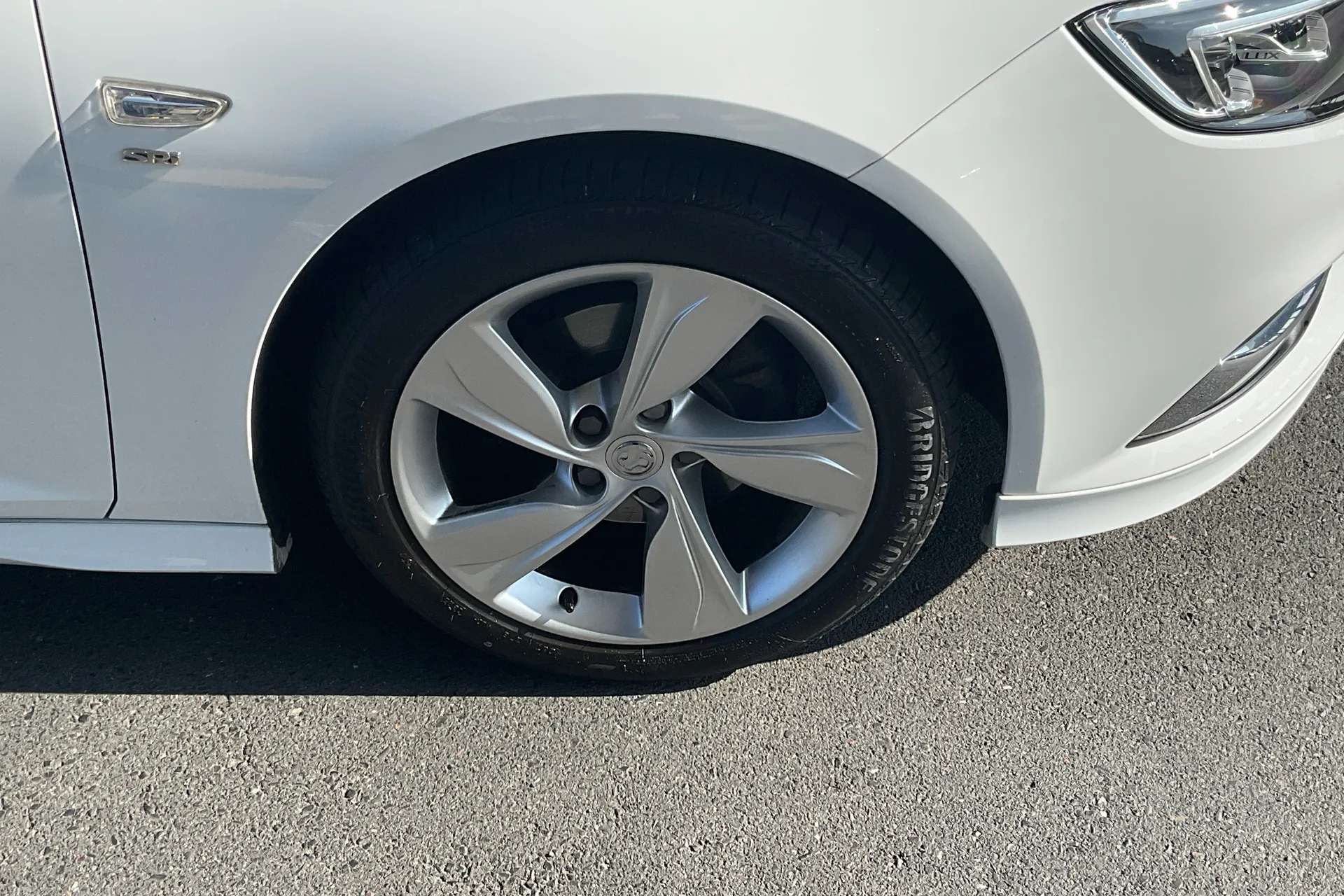 A 2019 VAUXHALL INSIGNIA GRAND SPORT 1.5T SRi Vx-line Nav 5dr A 2019 VAUXHALL INSIGNIA GRAND SPORT 1.5T SRi Vx-line Nav 5dr