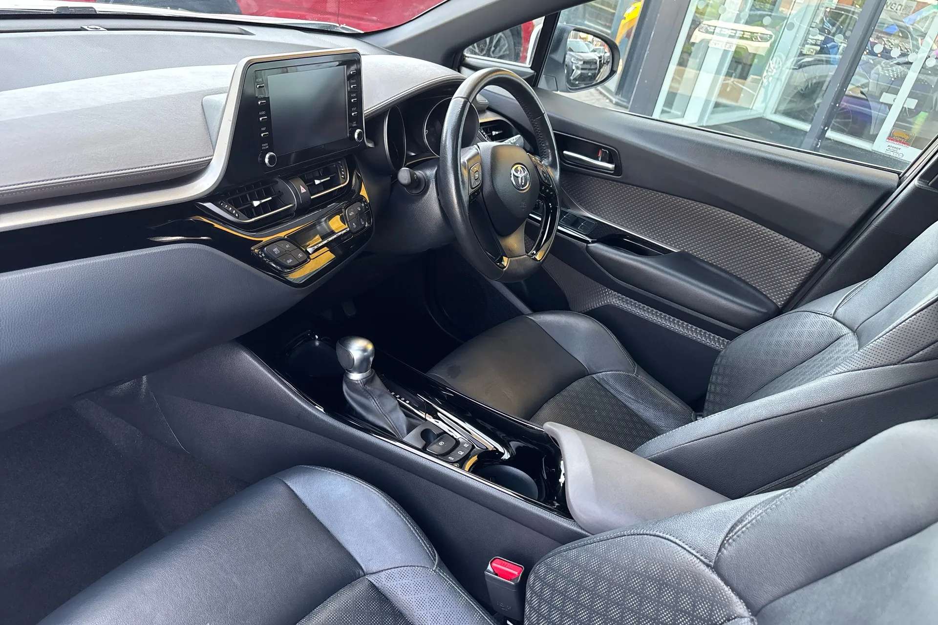 A 2020 TOYOTA C-HR 1.8 Hybrid Excel 5dr CVT A 2020 TOYOTA C-HR 1.8 Hybrid Excel 5dr CVT