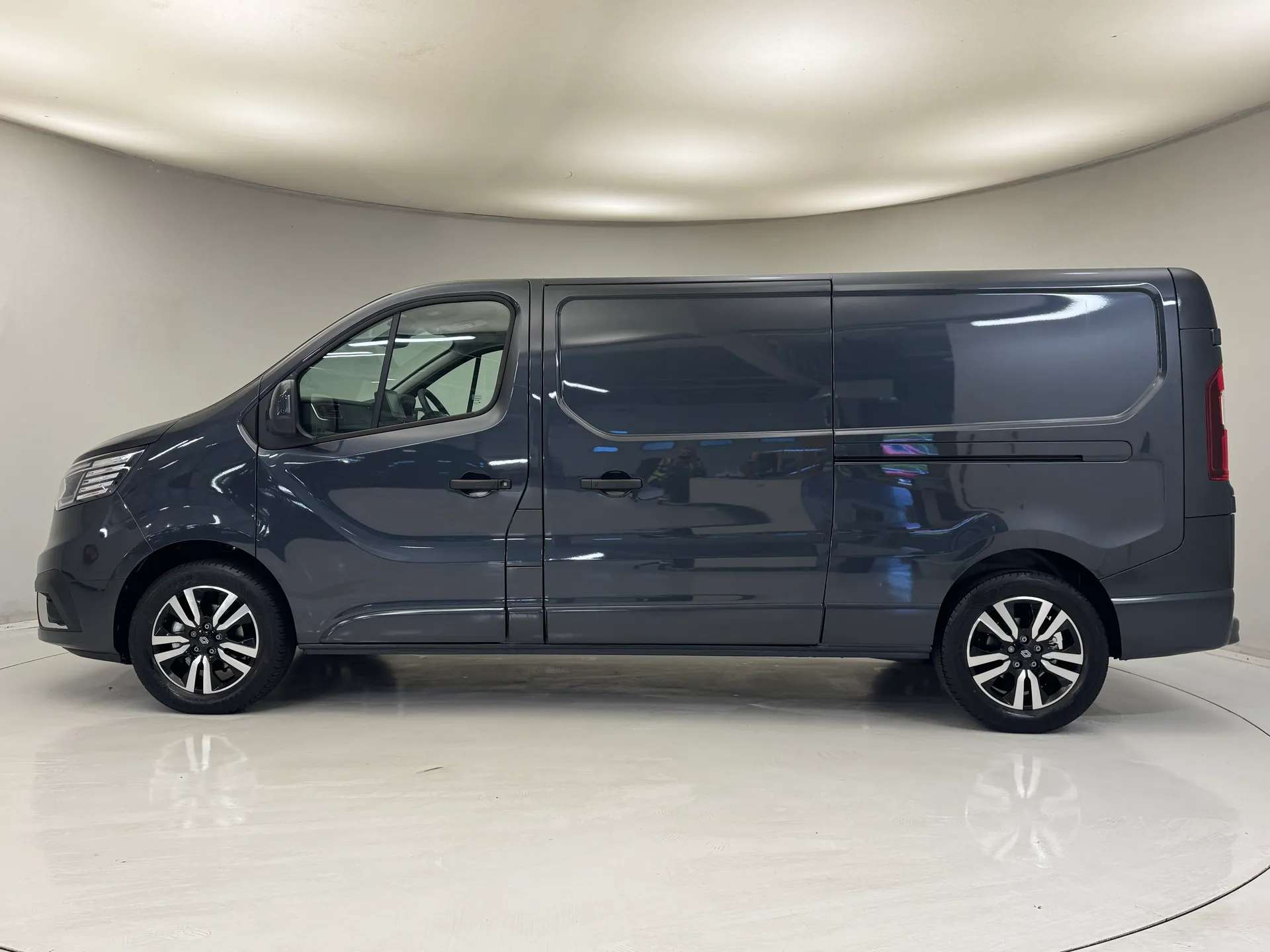 2026 RENAULT TRAFIC 2026 RENAULT TRAFIC