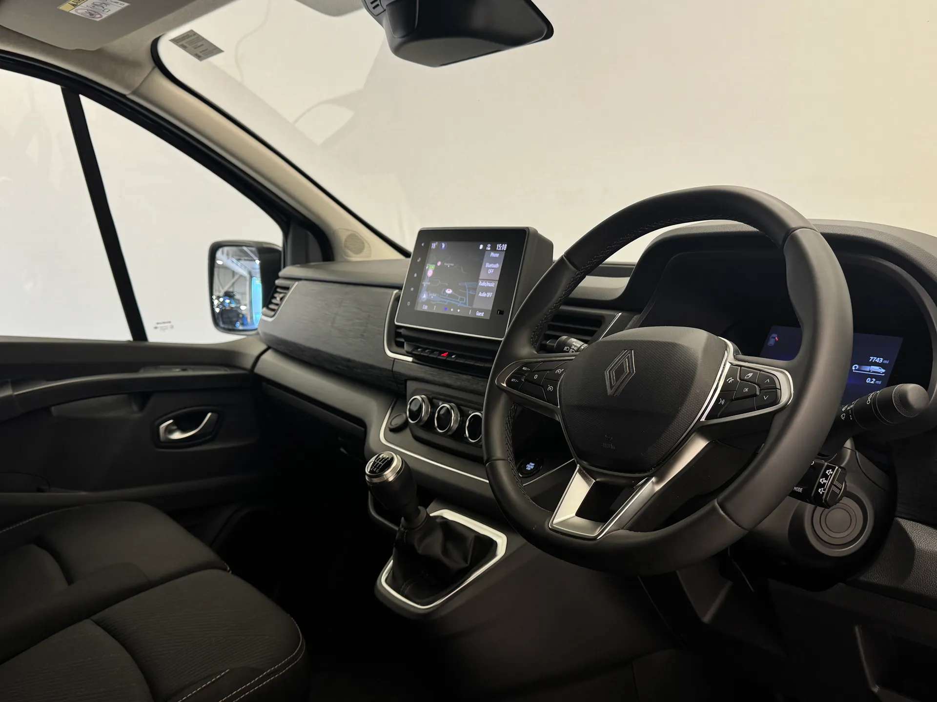 2026 RENAULT TRAFIC 2026 RENAULT TRAFIC