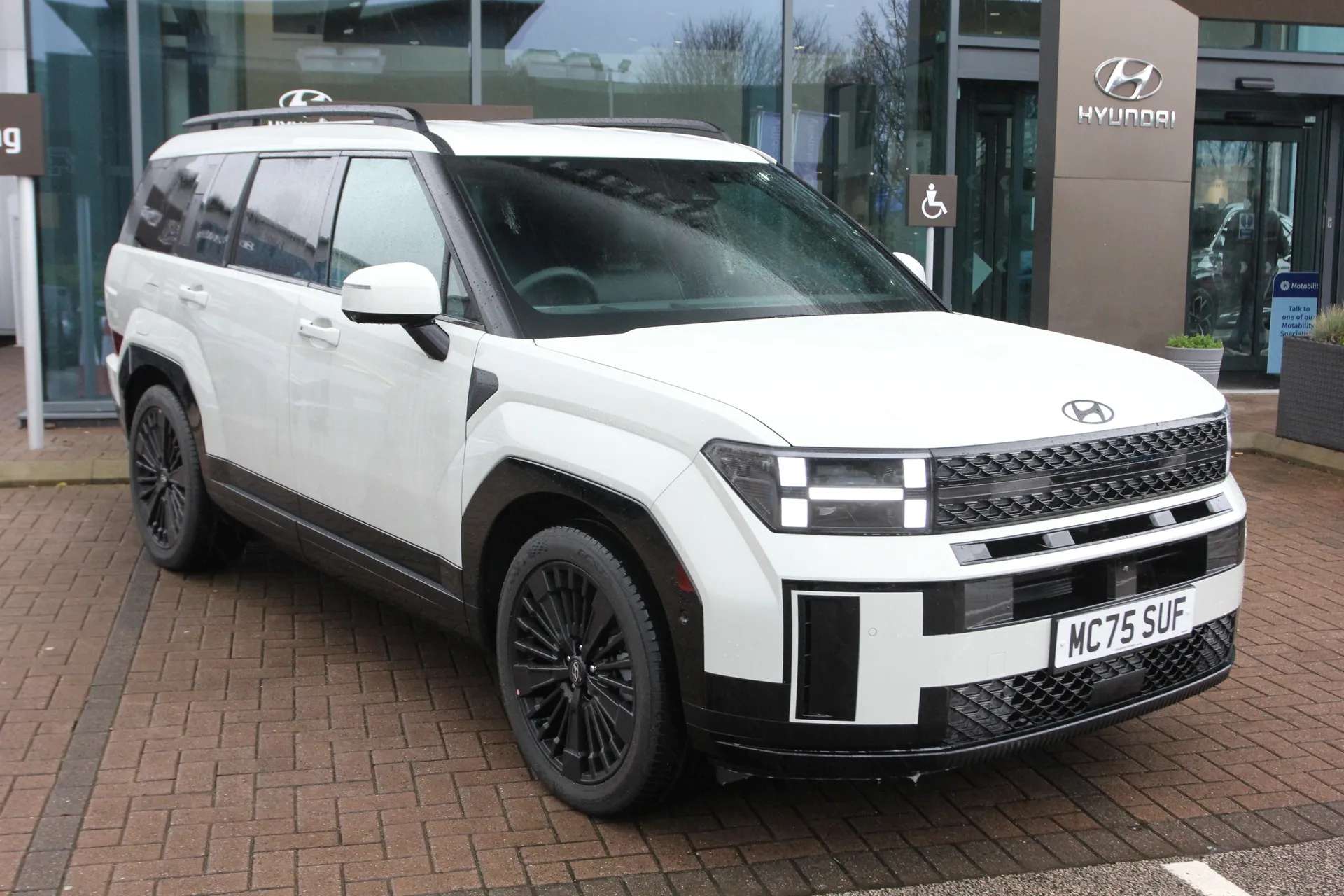 A 2026 HYUNDAI SANTA FE 1.6 TGDi Plug-in Hybrid Calligraphy 5dr 4WD Auto ZERO DEPOSIT FINANCE AVAILABLE A 2026 HYUNDAI SANTA FE 1.6 TGDi Plug-in Hybrid Calligraphy 5dr 4WD Auto ZERO DEPOSIT FINANCE AVAILABLE