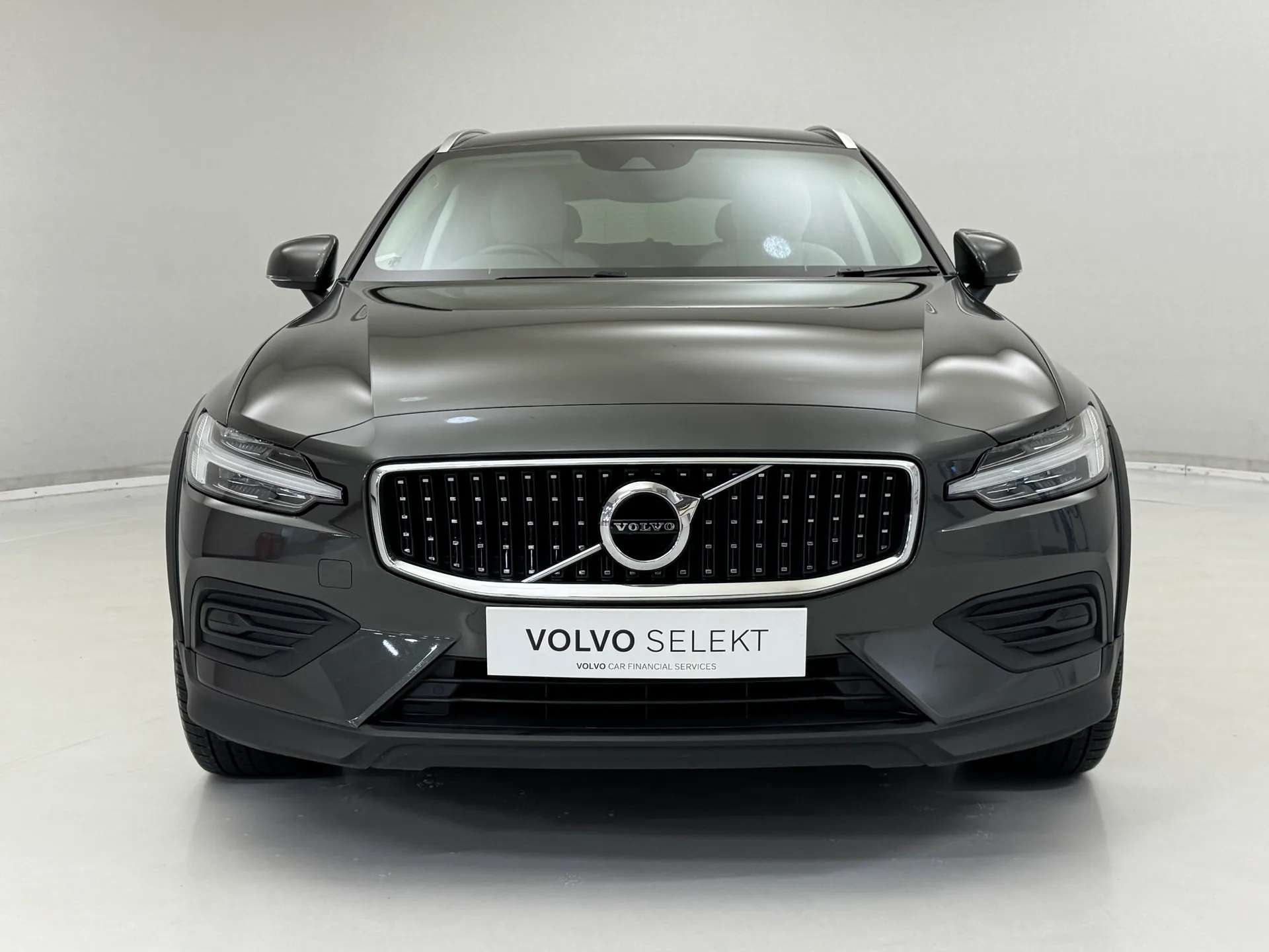 2021 VOLVO V60 2021 VOLVO V60