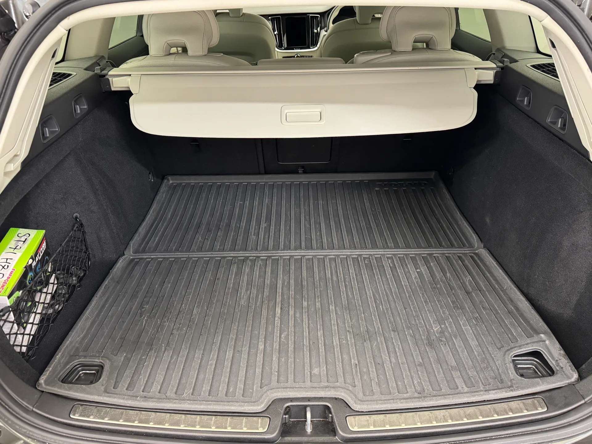 2021 VOLVO V60 2021 VOLVO V60