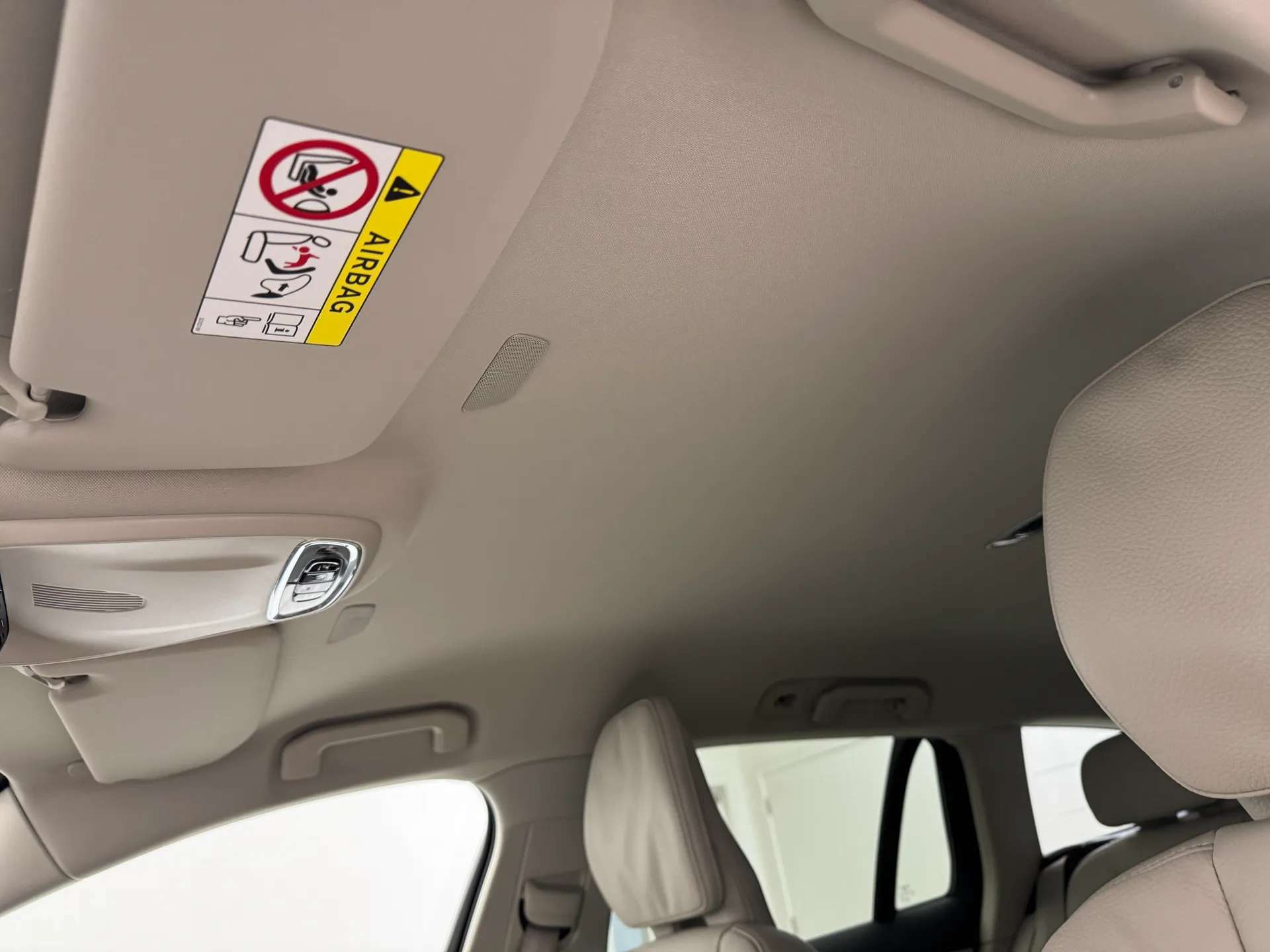 2021 VOLVO V60 2021 VOLVO V60