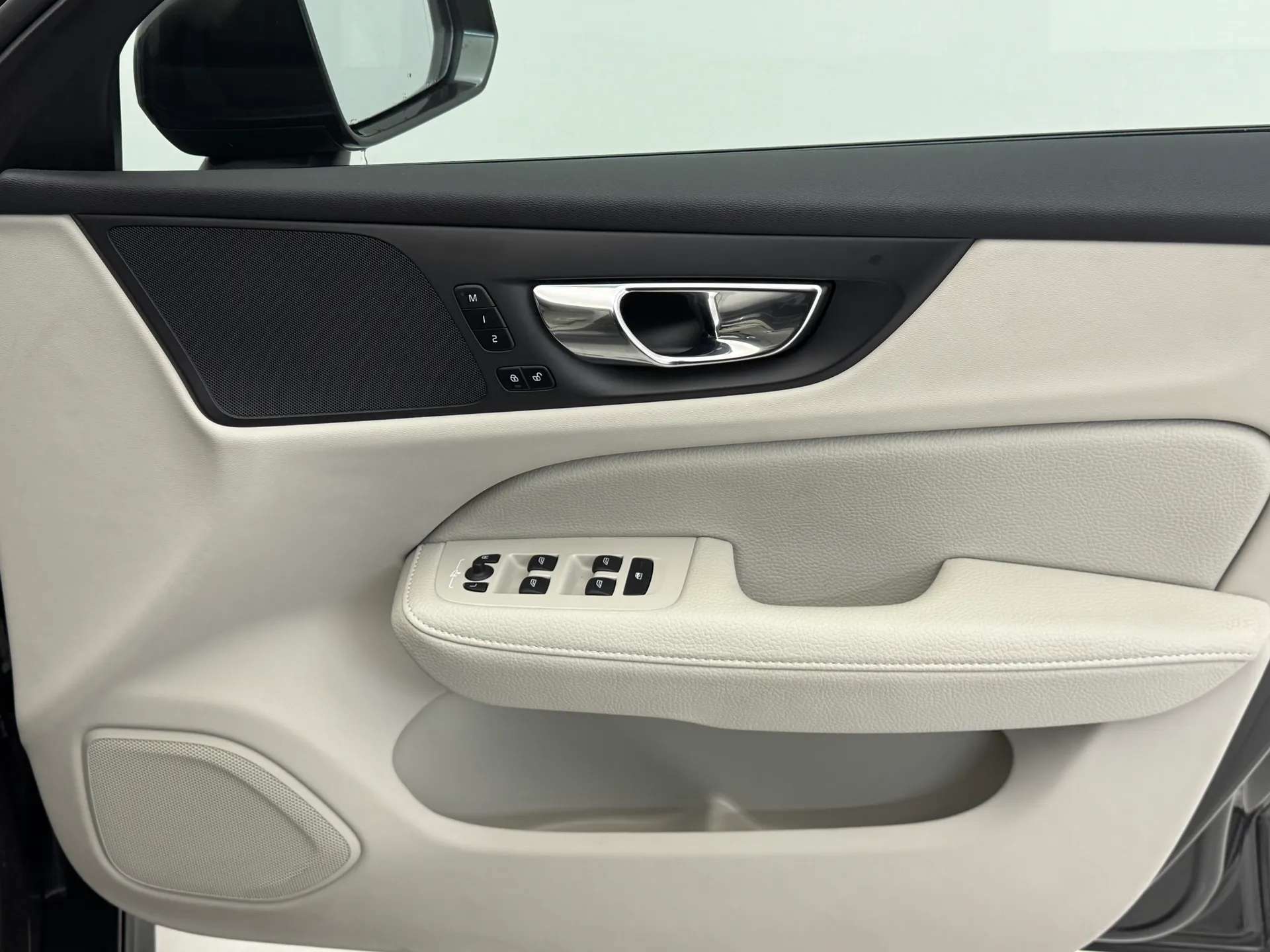 2021 VOLVO V60 2021 VOLVO V60