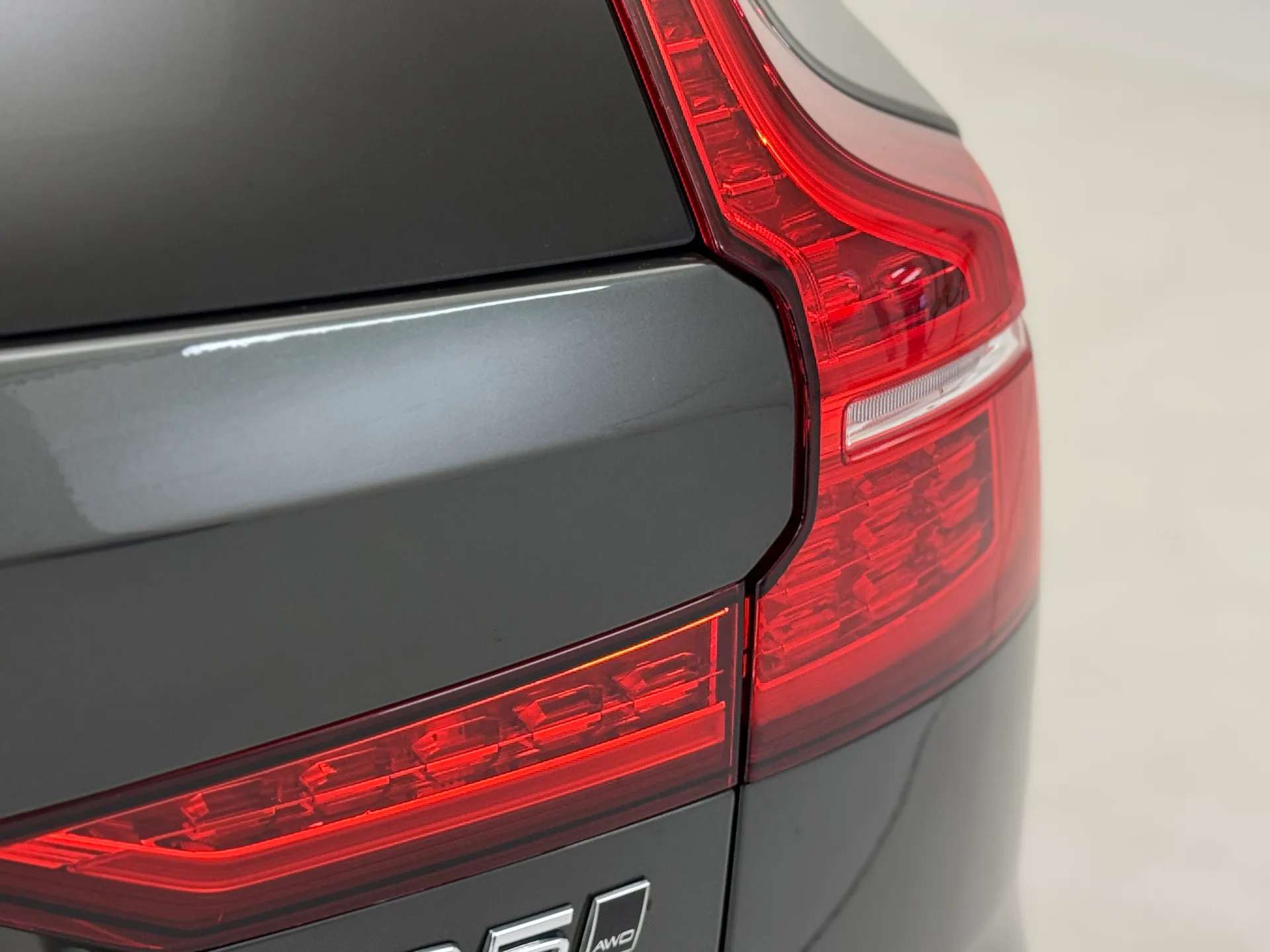 2021 VOLVO V60 2021 VOLVO V60