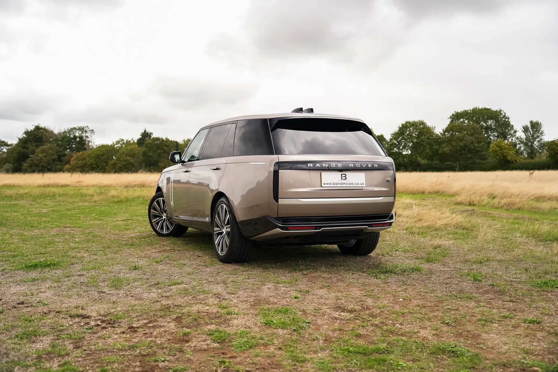 A 2023 LAND ROVER RANGE ROVER 3.0 D350 Autobiography LWB 4dr Auto A 2023 LAND ROVER RANGE ROVER 3.0 D350 Autobiography LWB 4dr Auto