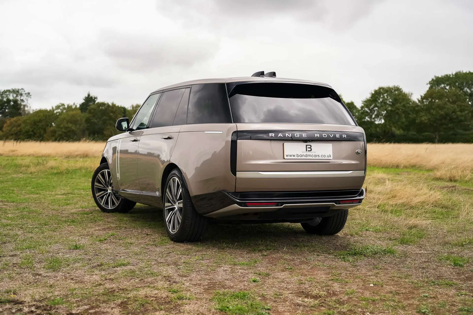 A 2023 LAND ROVER RANGE ROVER 3.0 D350 Autobiography LWB 4dr Auto A 2023 LAND ROVER RANGE ROVER 3.0 D350 Autobiography LWB 4dr Auto