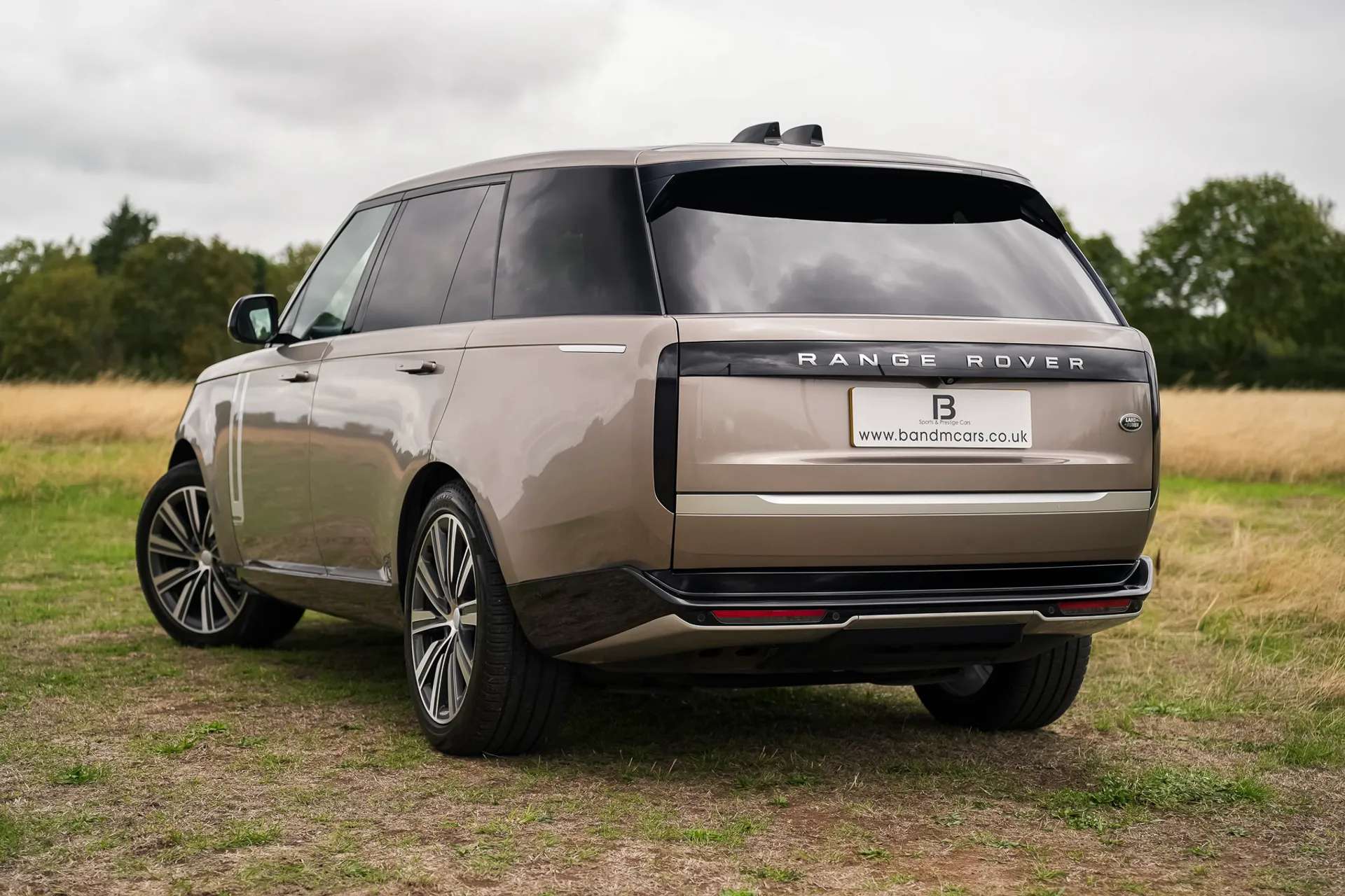 A 2023 LAND ROVER RANGE ROVER 3.0 D350 Autobiography LWB 4dr Auto A 2023 LAND ROVER RANGE ROVER 3.0 D350 Autobiography LWB 4dr Auto