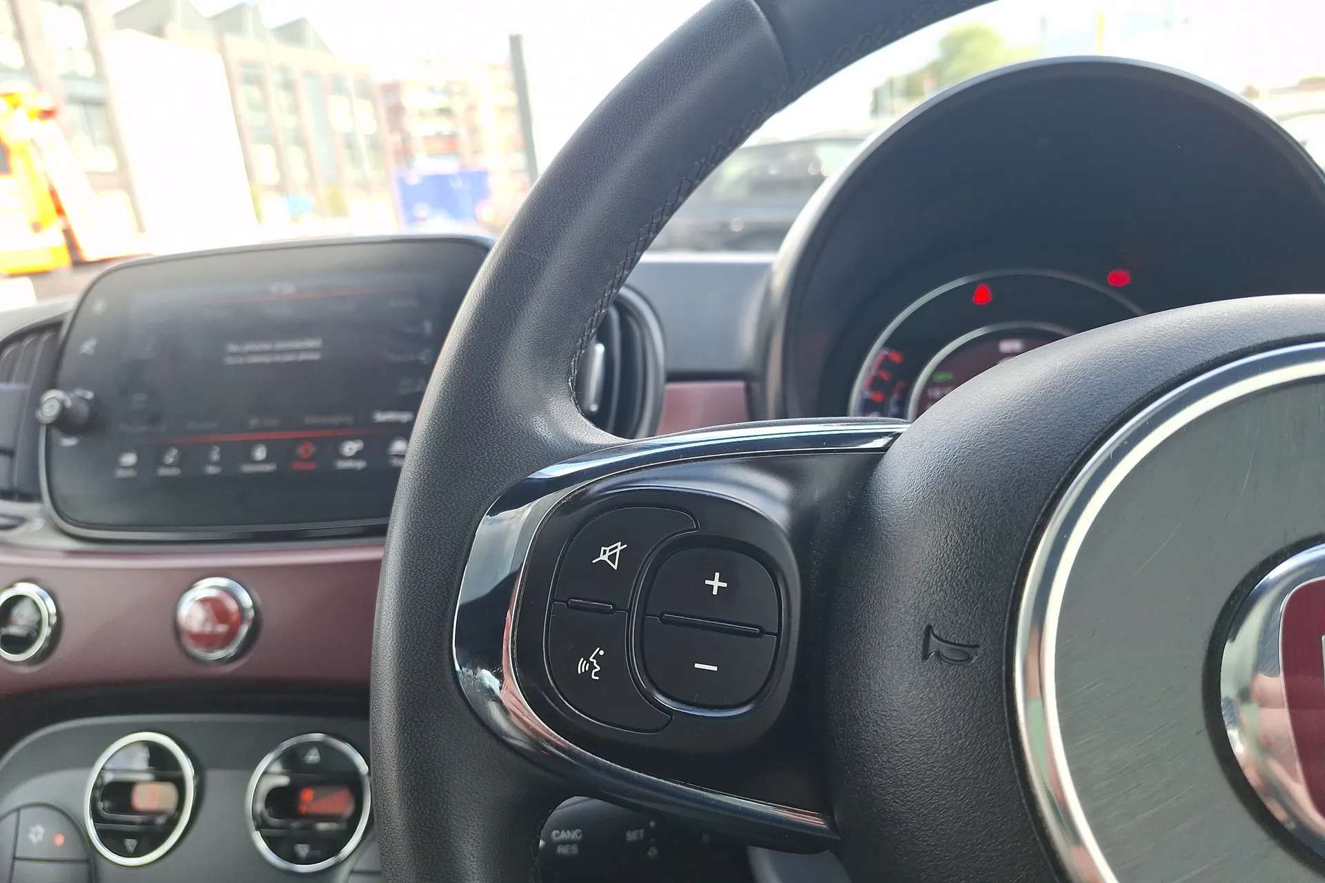 2021 FIAT 500 2021 FIAT 500