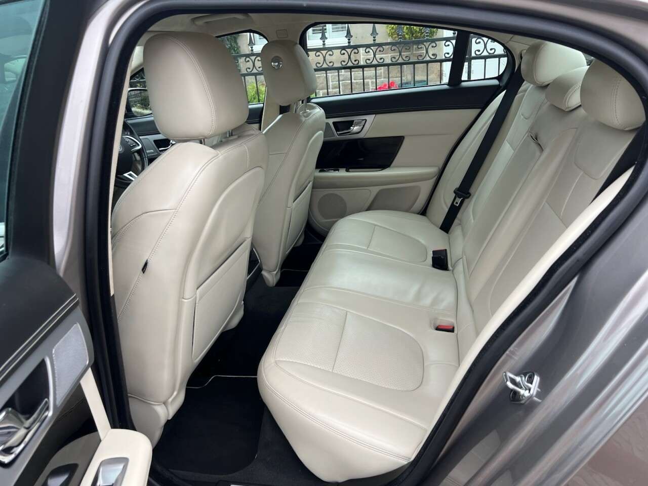 2013 JAGUAR XF 2013 JAGUAR XF