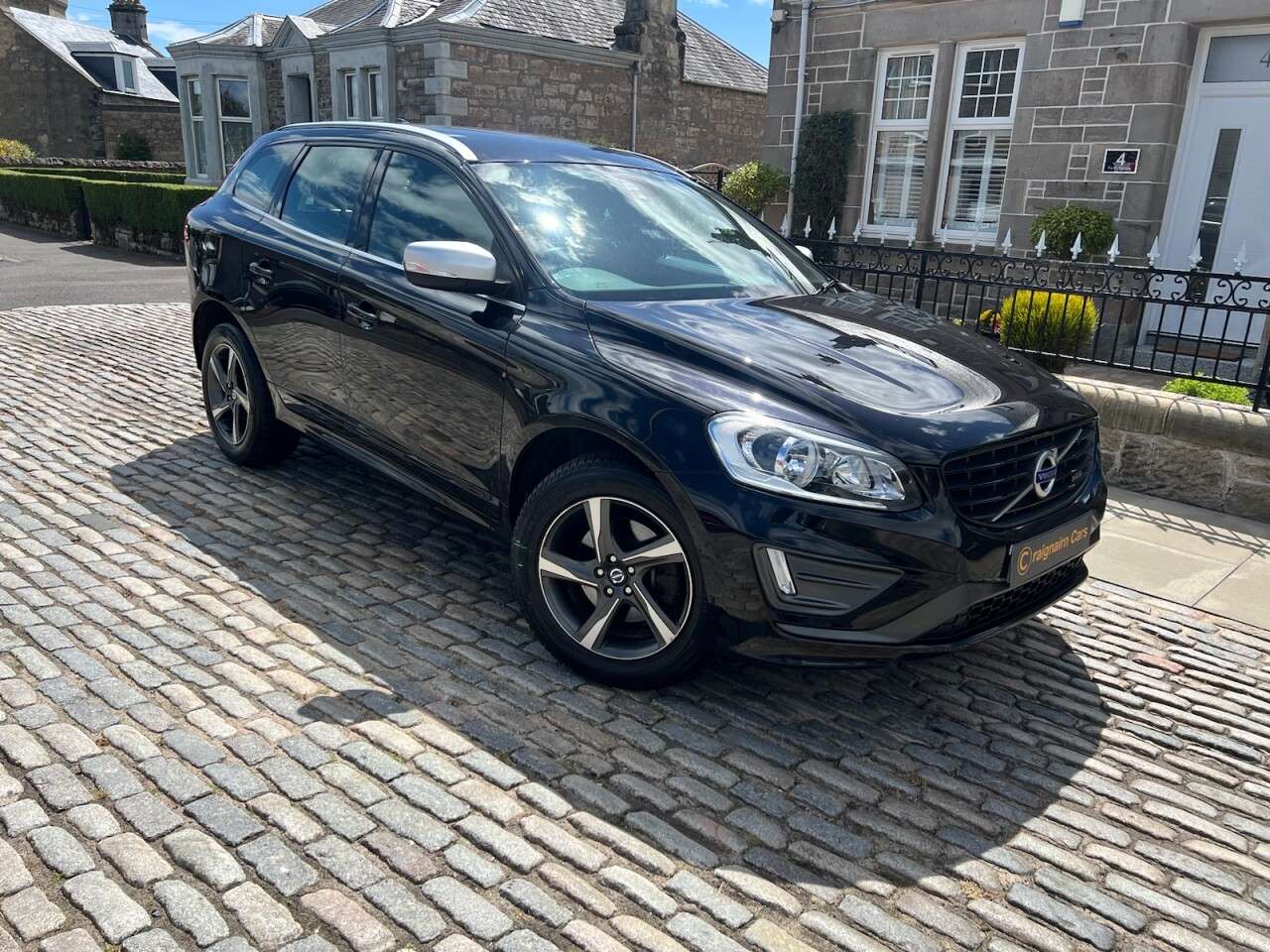 A 2013 VOLVO XC60 2.4L D4 R-DESIGN AWD 5d 161 BHP A 2013 VOLVO XC60 2.4L D4 R-DESIGN AWD 5d 161 BHP