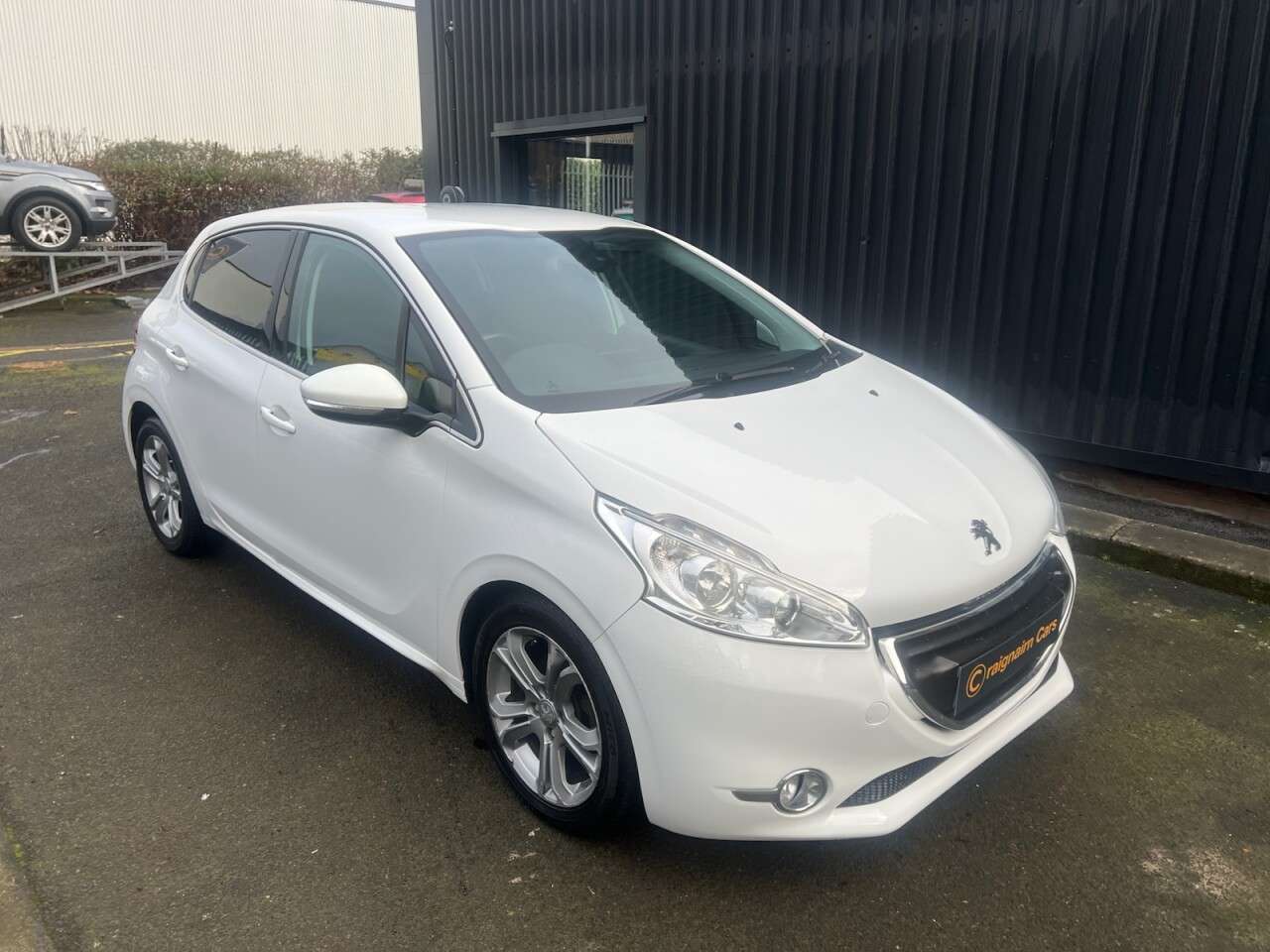 null PEUGEOT 208 null PEUGEOT 208