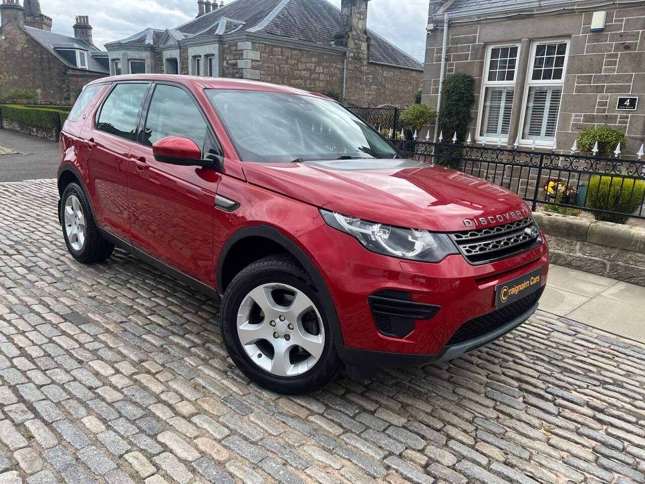 A 2017 LAND ROVER DISCOVERY SPORT 2.0L TD4 SE 5d 150 BHP A 2017 LAND ROVER DISCOVERY SPORT 2.0L TD4 SE 5d 150 BHP