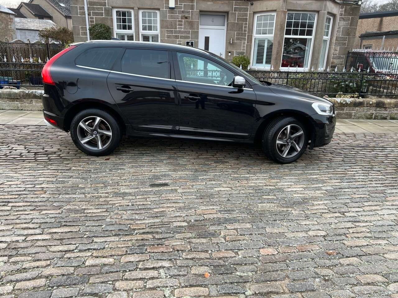 null VOLVO XC60 null VOLVO XC60